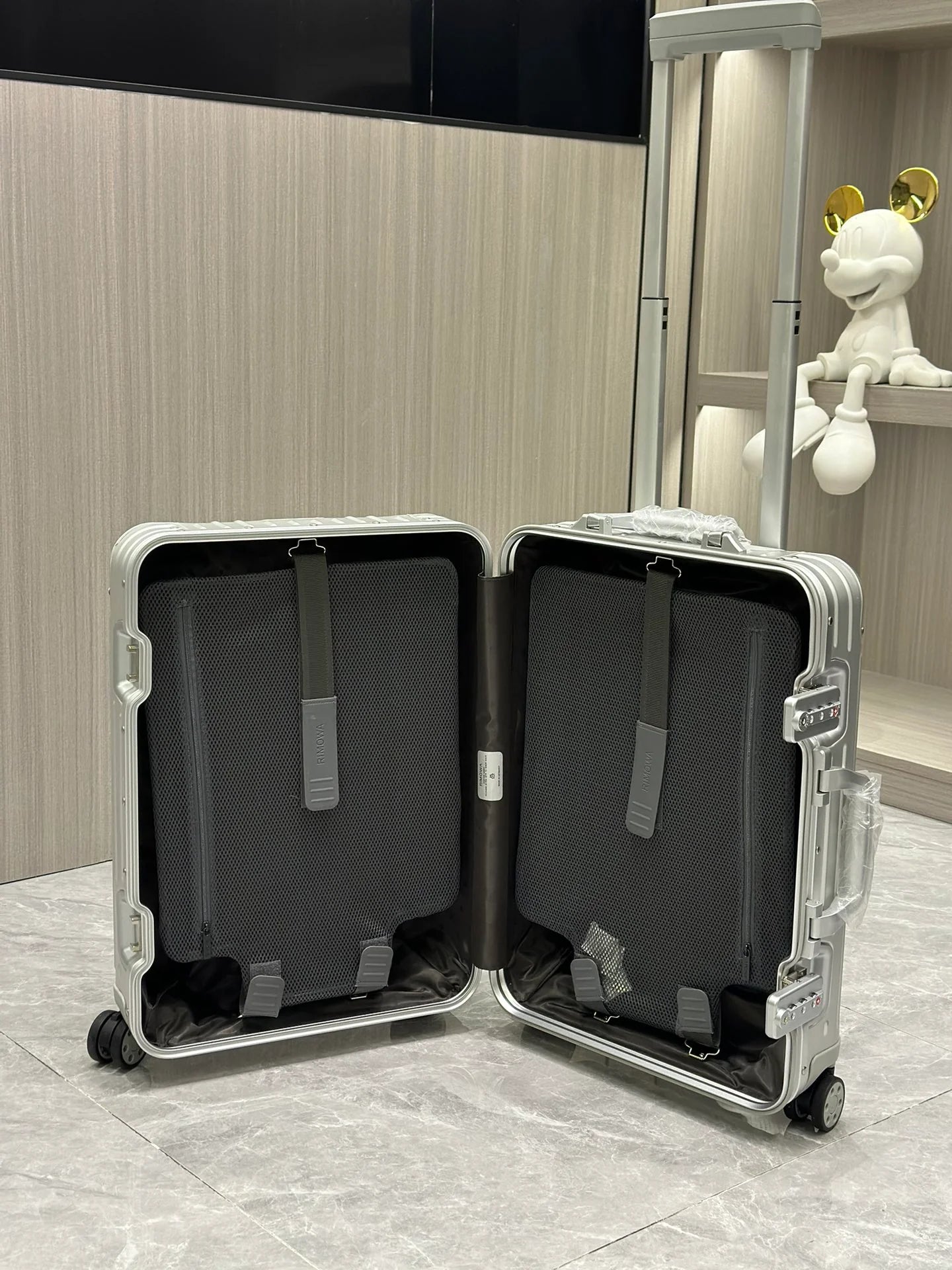 RIMOWA LUGGAGE