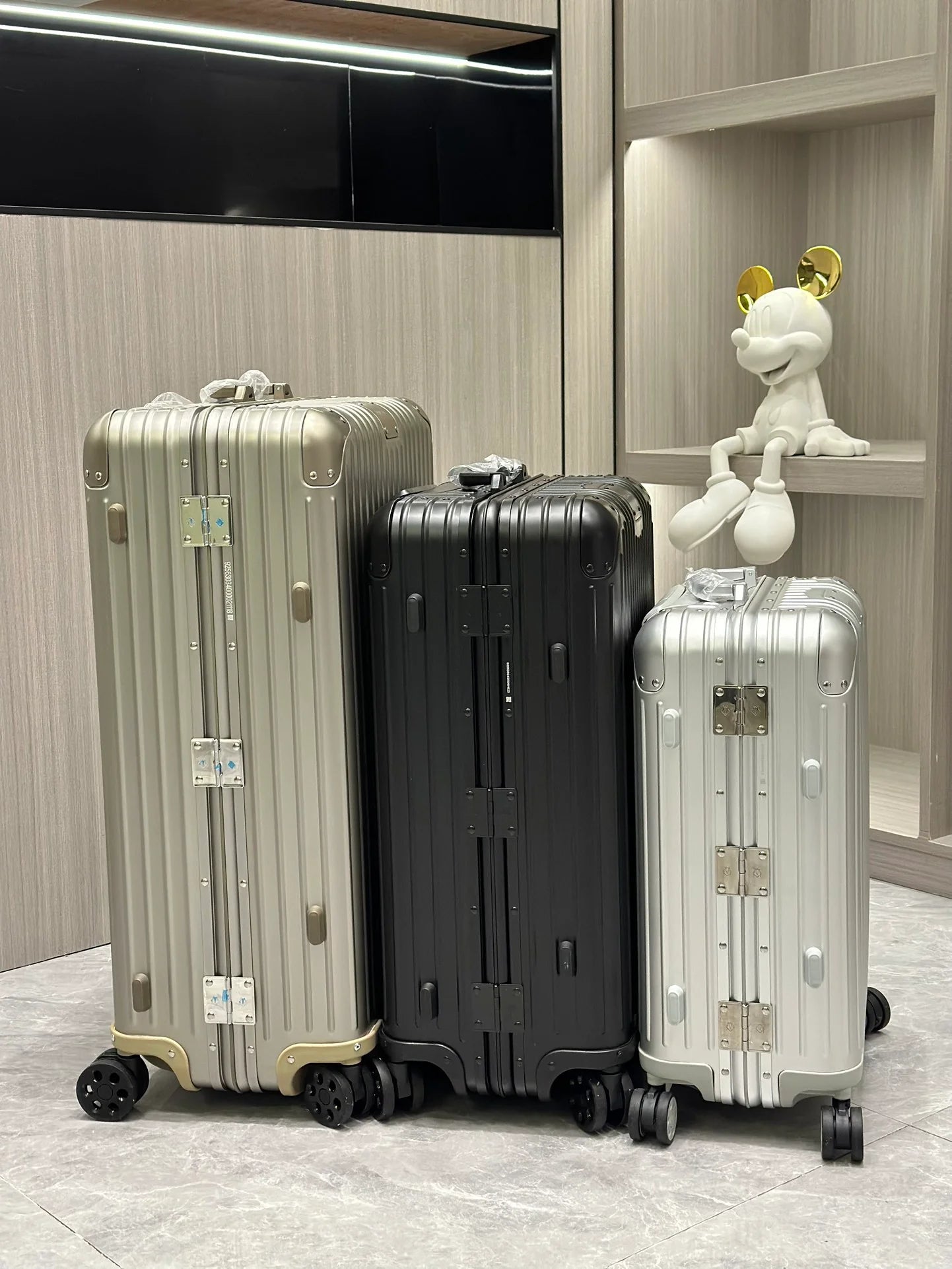 RIMOWA LUGGAGE
