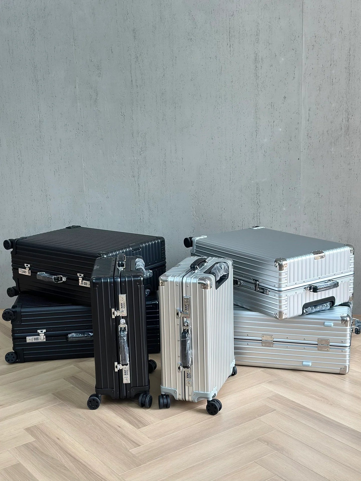 RIMOWA LUGGAGE