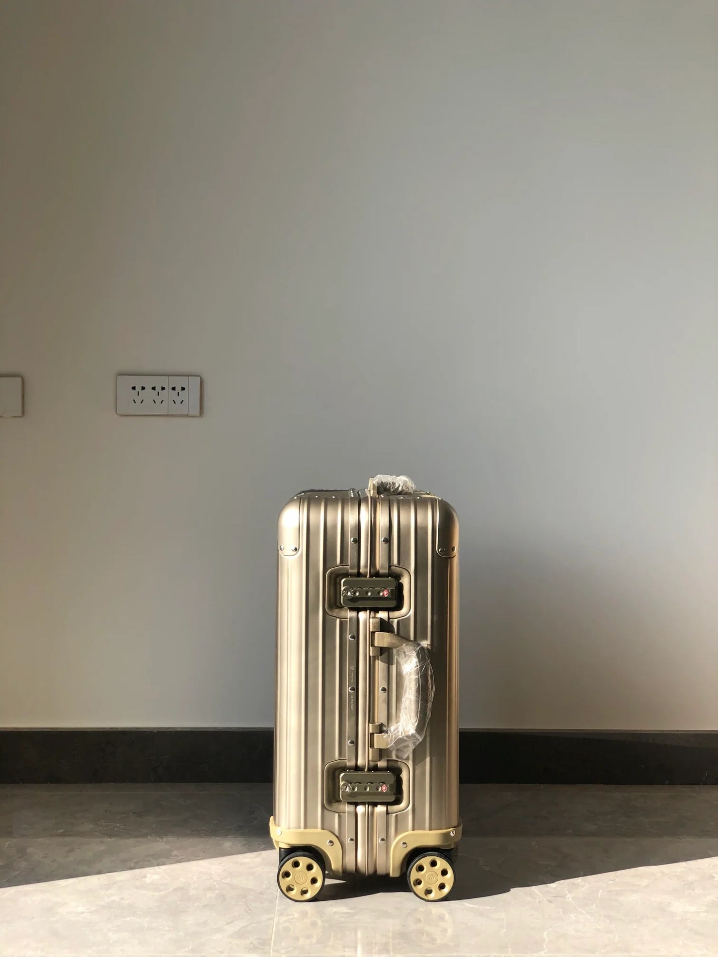 RIMOWA LUGGAGE