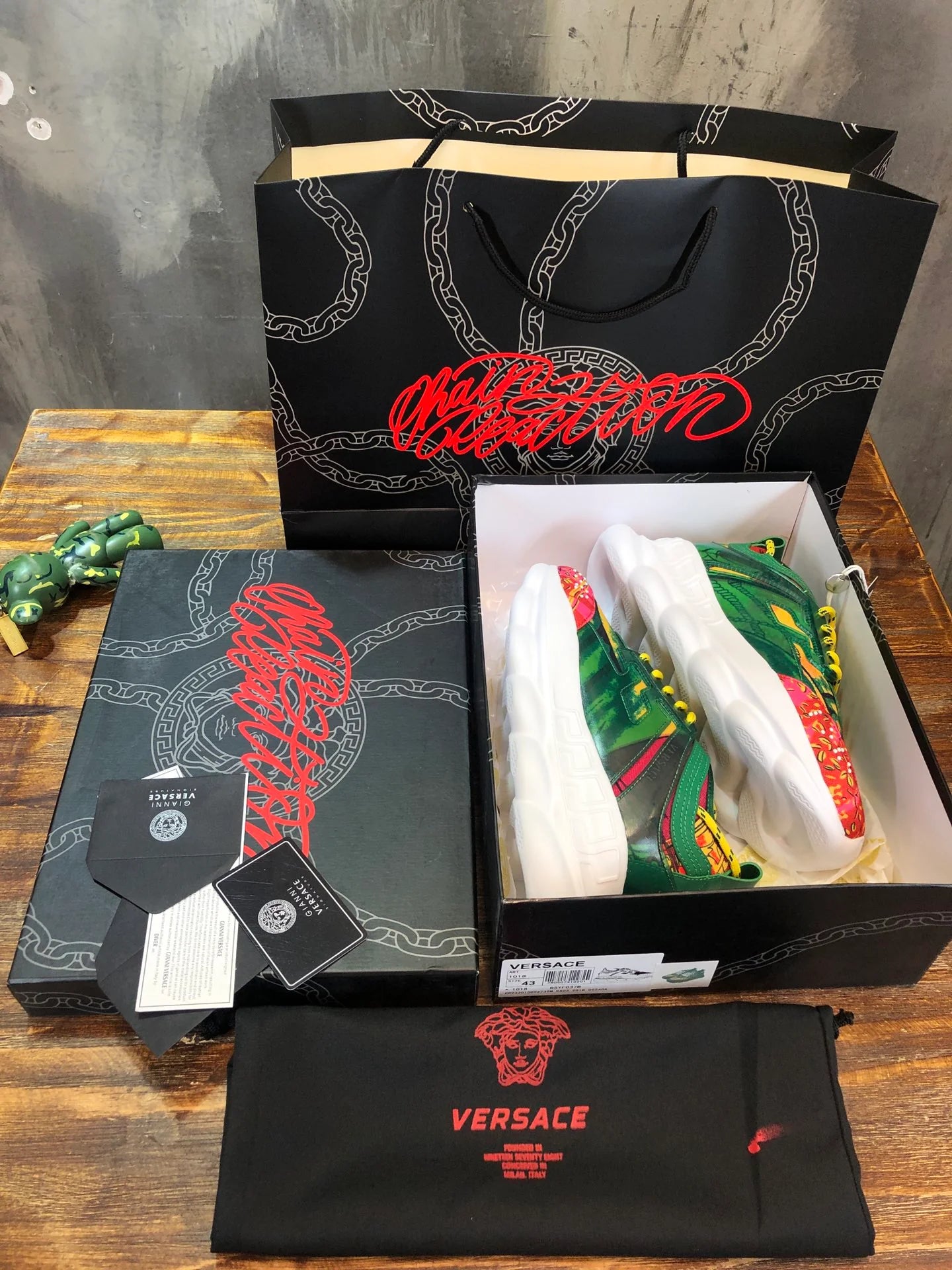 VERSACE SNEAKER