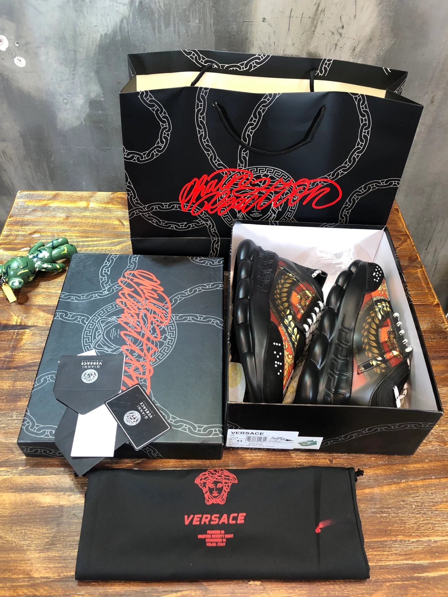 VERSACE SNEAKER