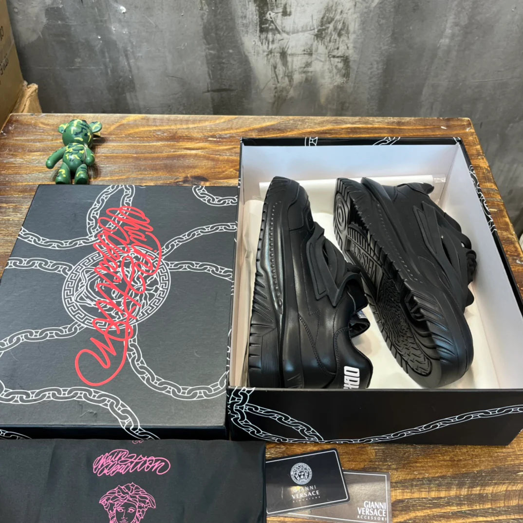 VERSACE SNEAKER