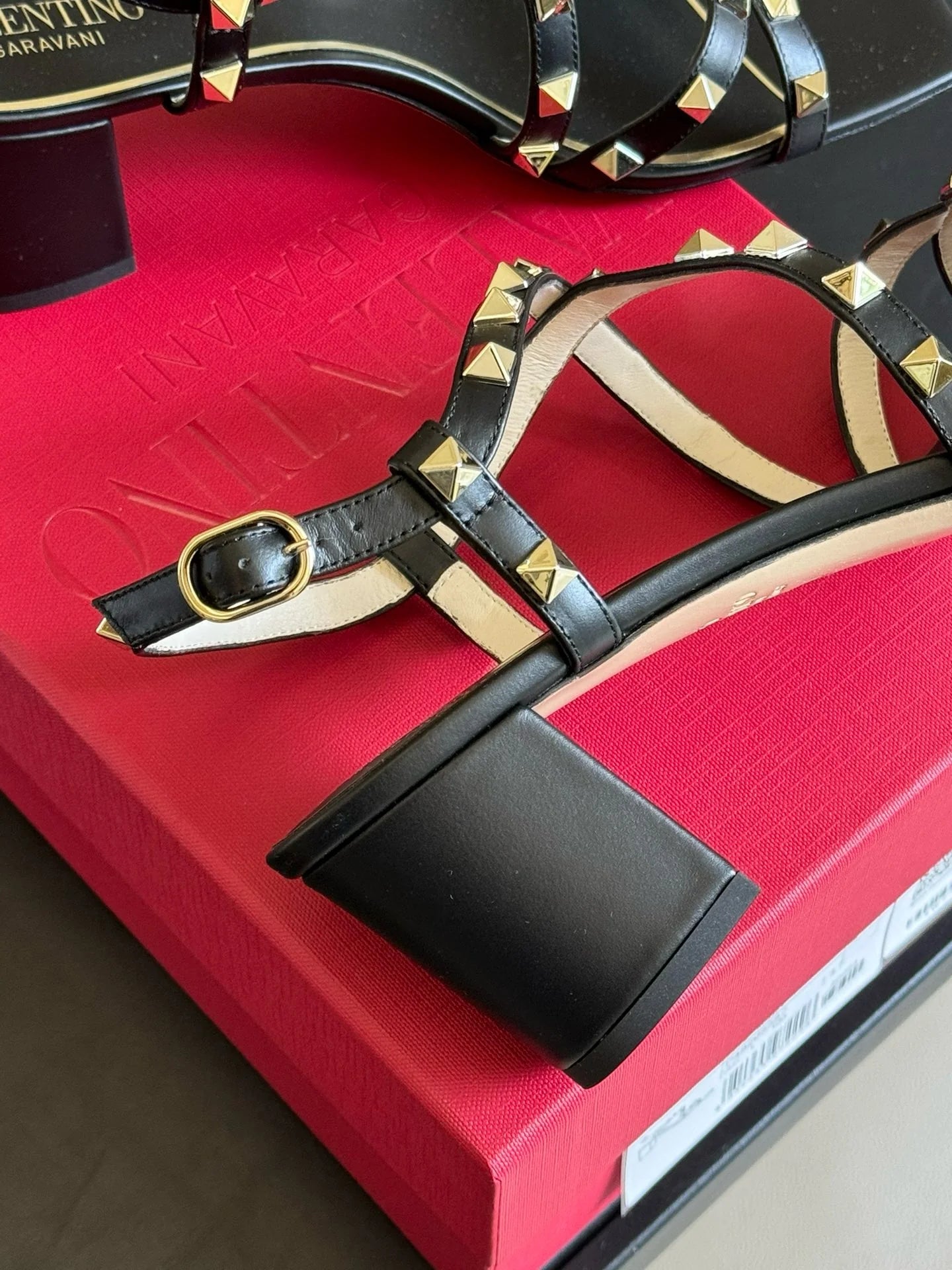 VLTN HEELS