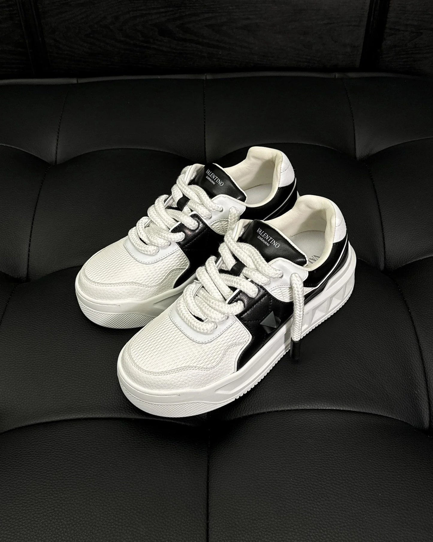 VLTN SNEAKER