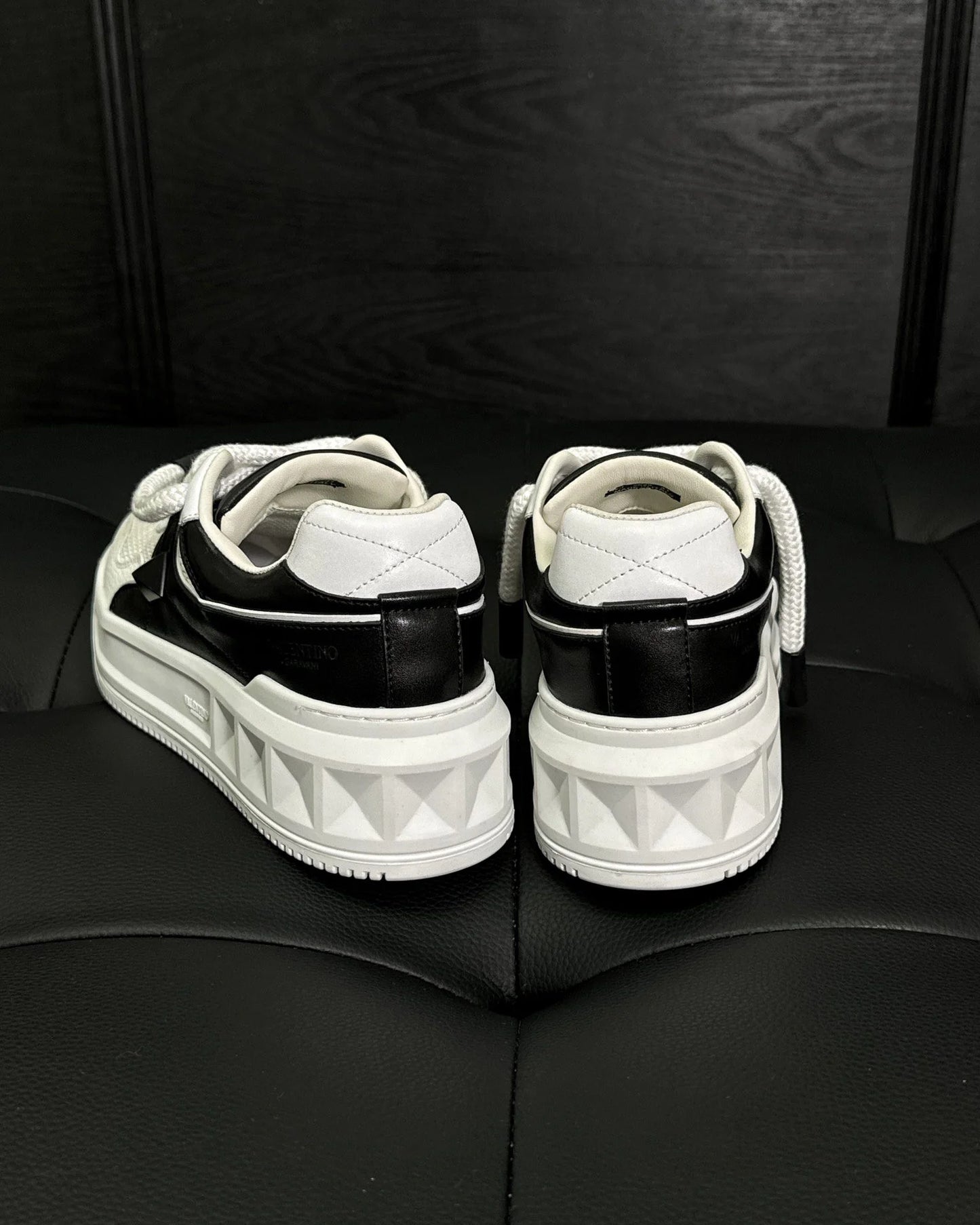 VLTN SNEAKER