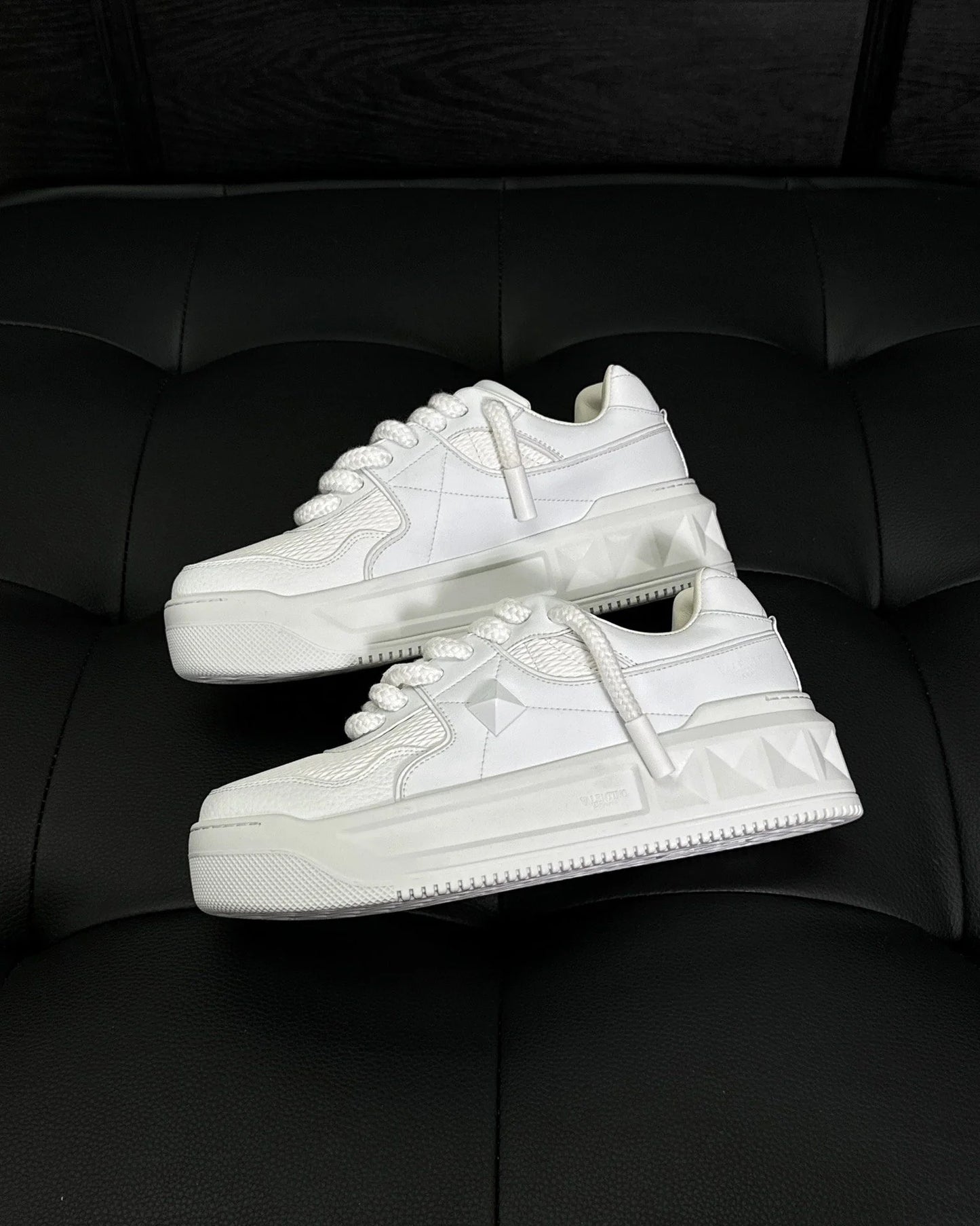 VLTN SNEAKER
