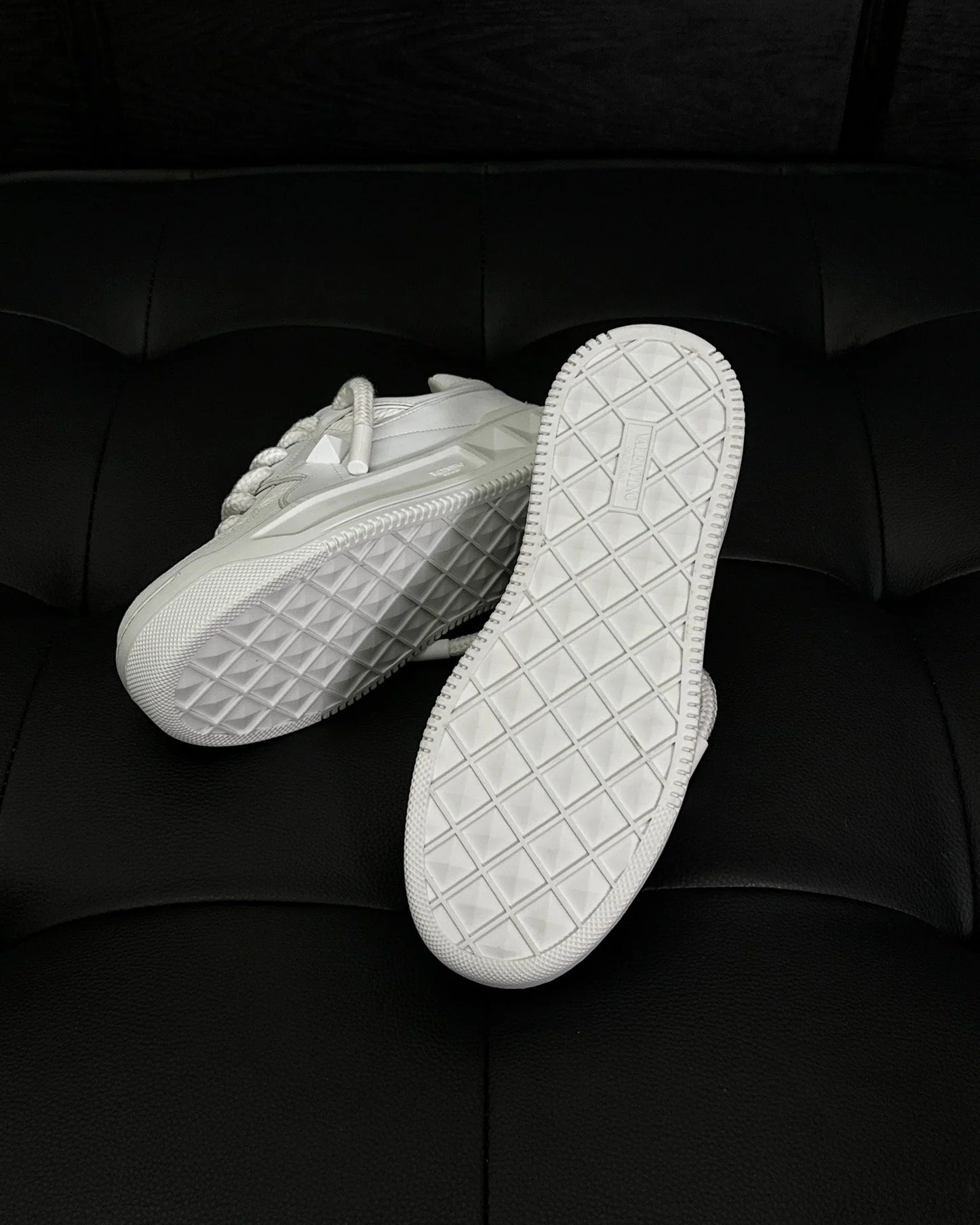 VLTN SNEAKER