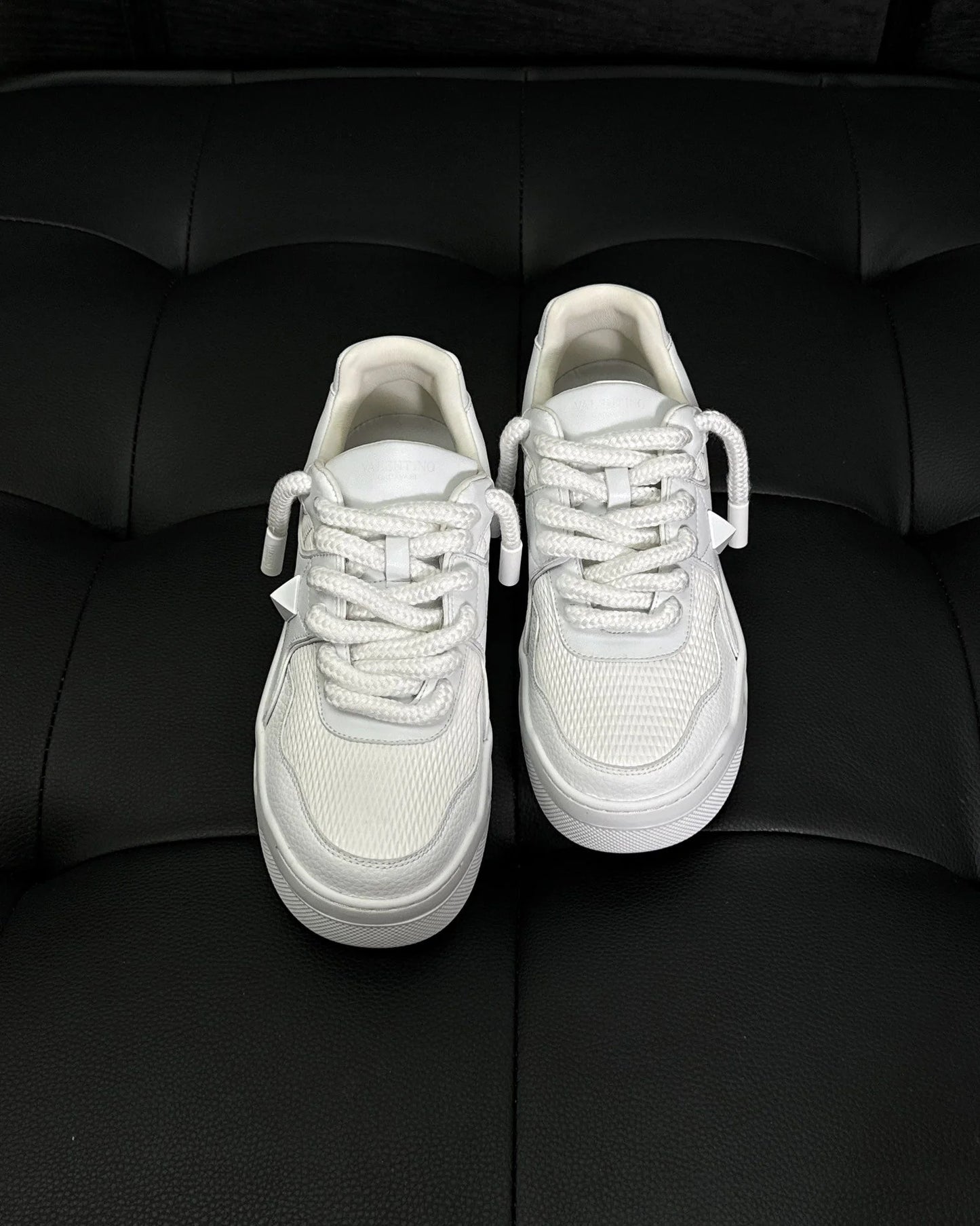 VLTN SNEAKER