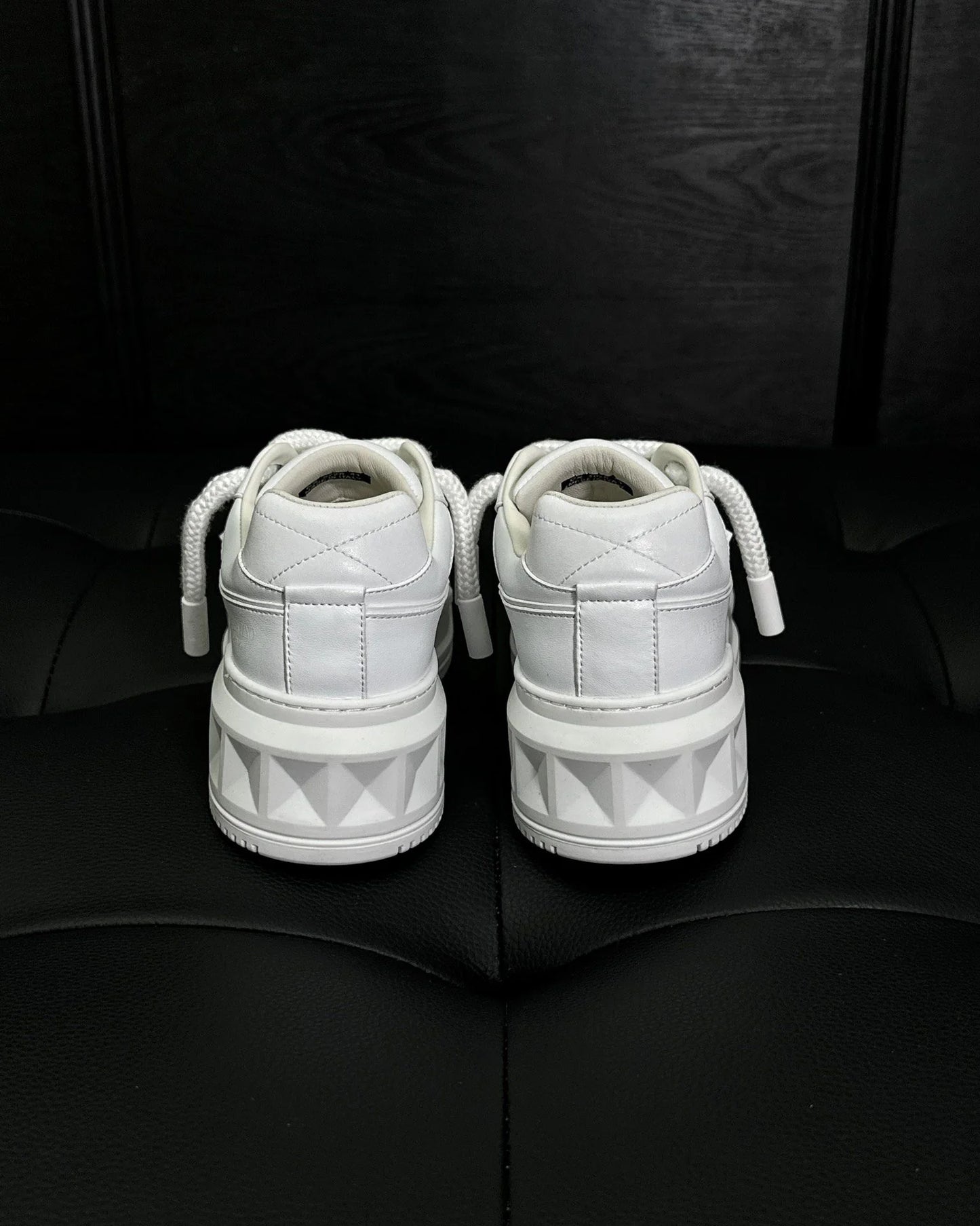 VLTN SNEAKER