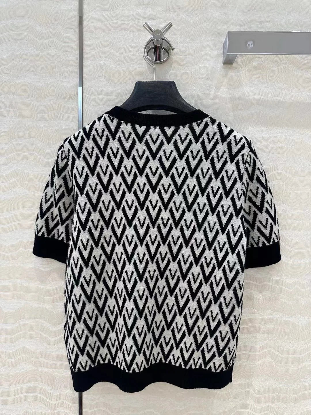 VLTN TOPS