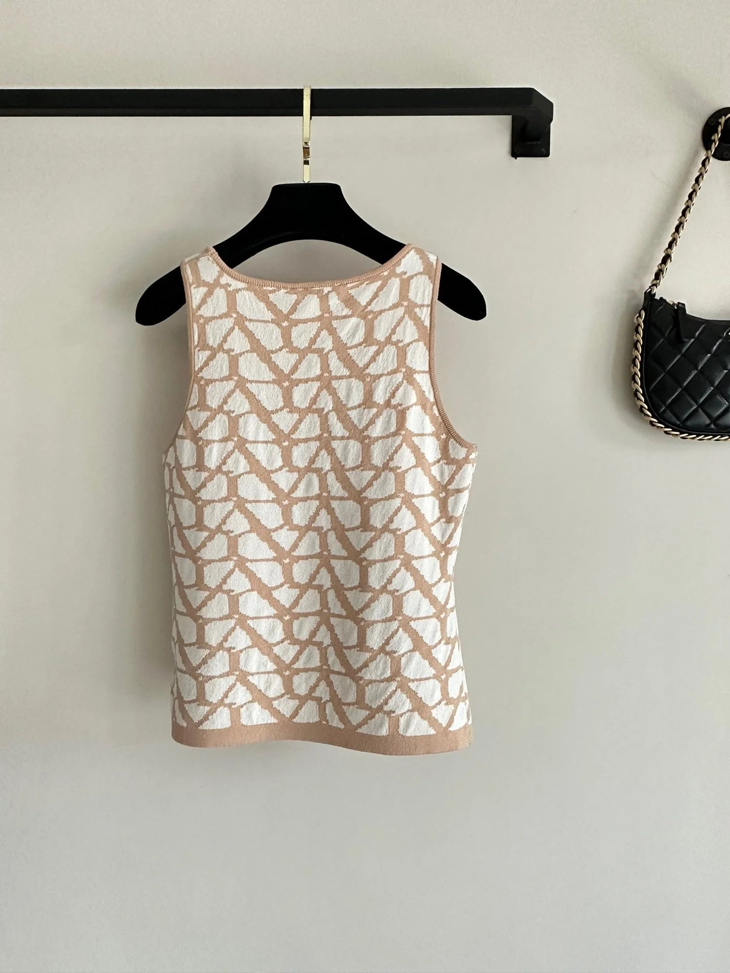 VLTN TOPS