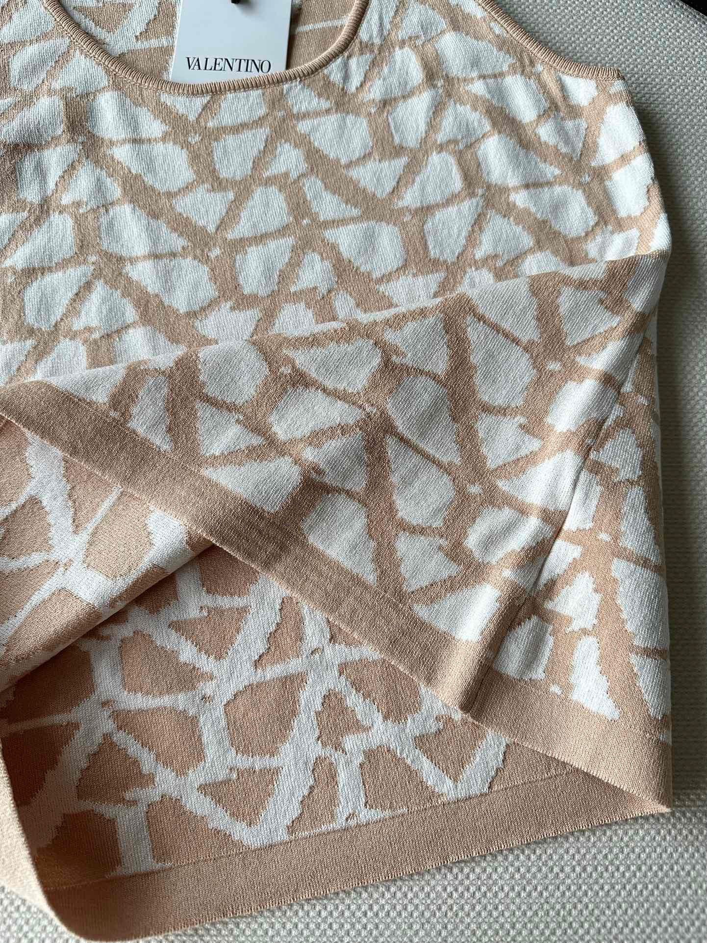 VLTN TOPS