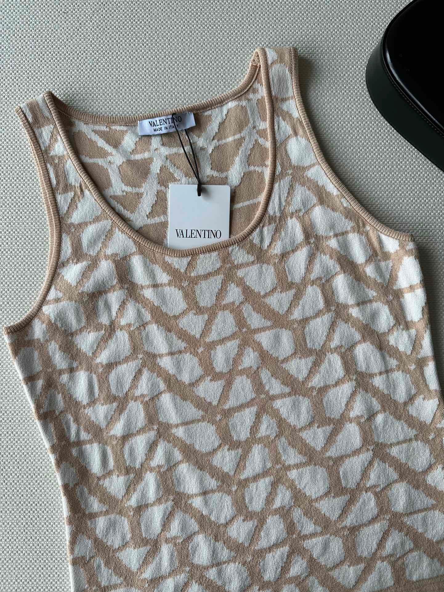 VLTN TOPS