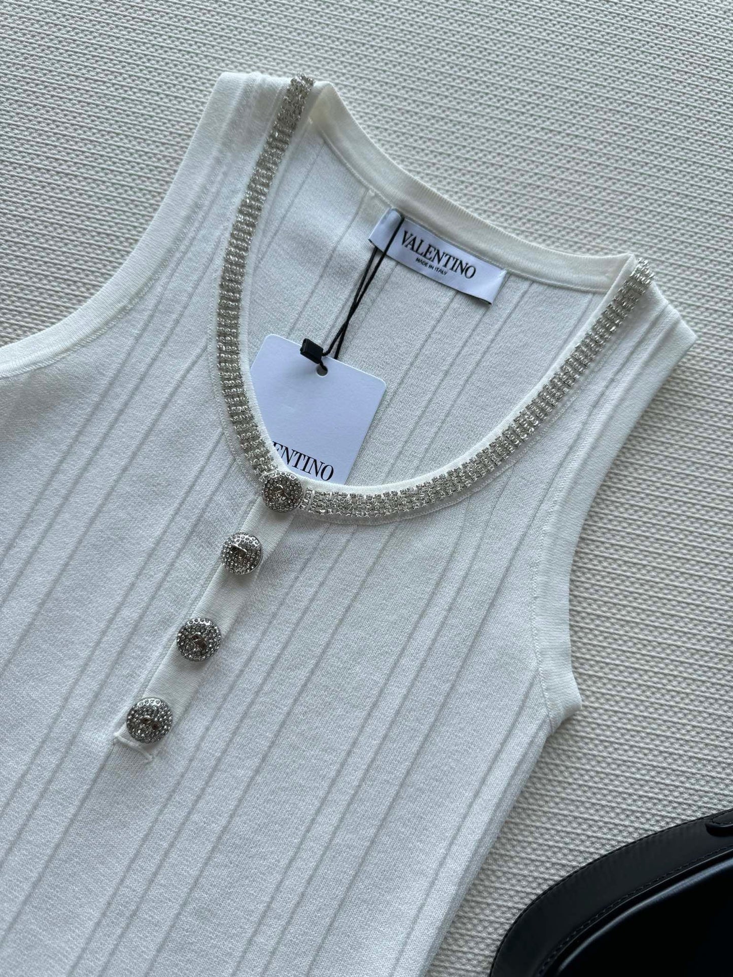 VLTN TOPS
