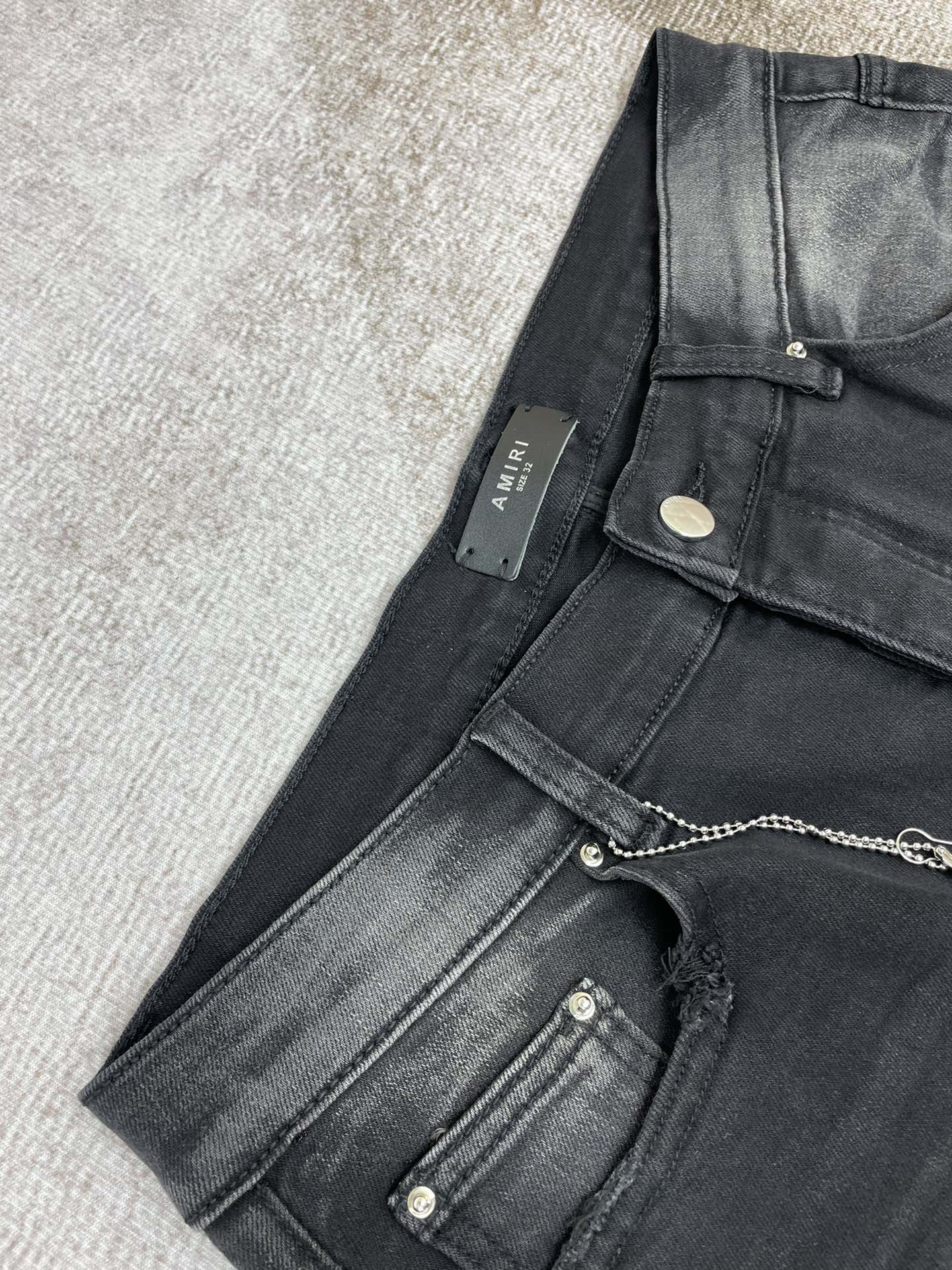 AMIRI JEANS