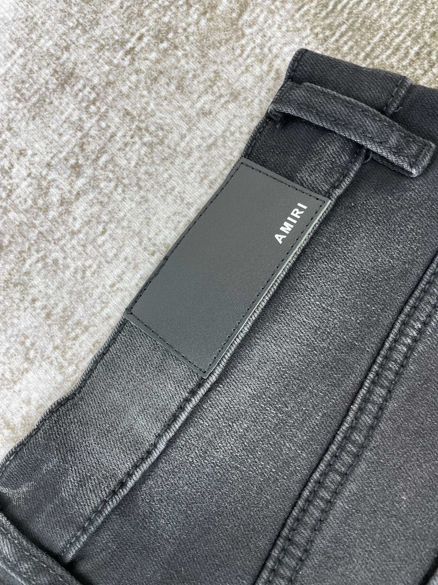 AMIRI JEANS