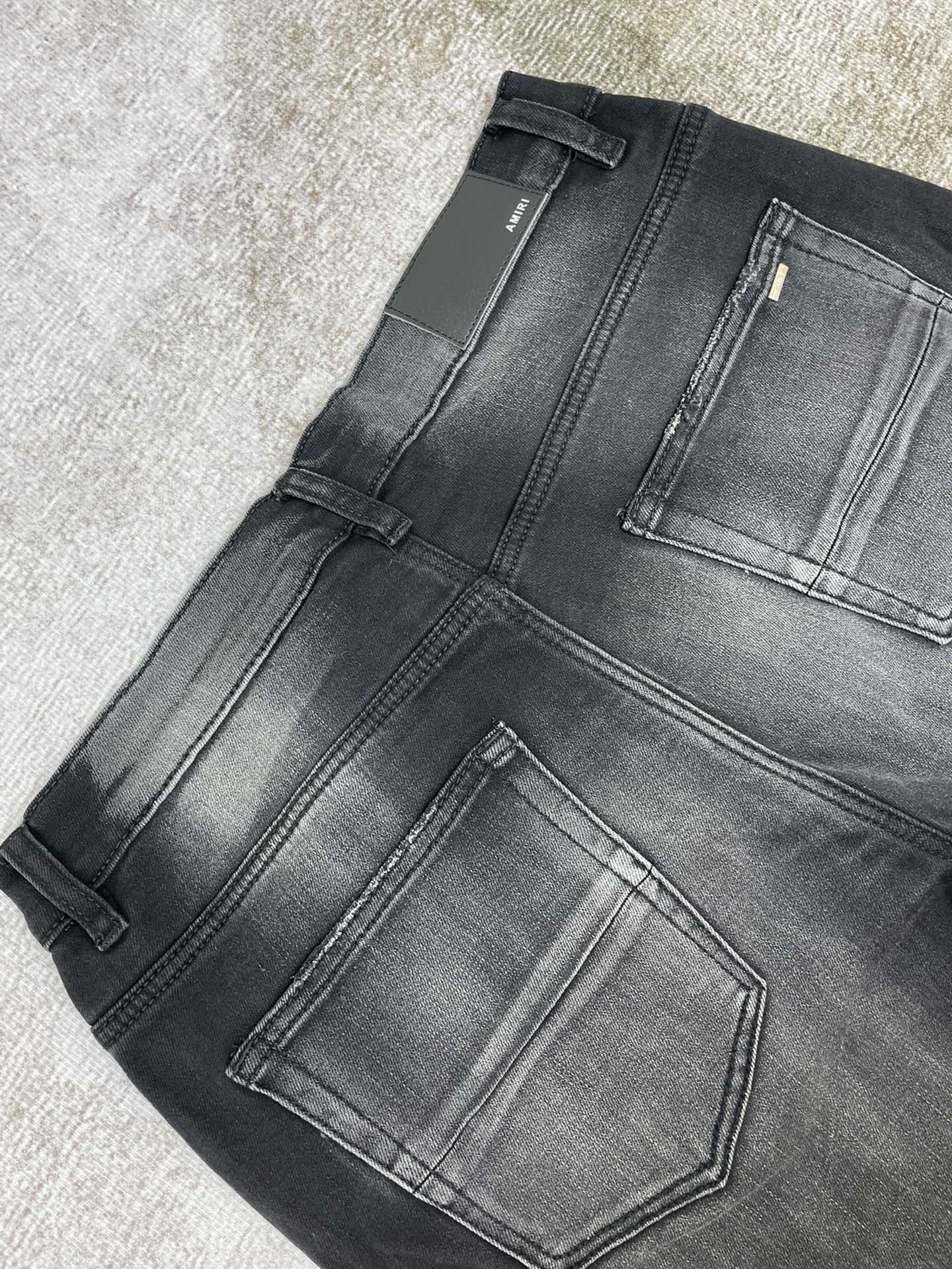 AMIRI JEANS