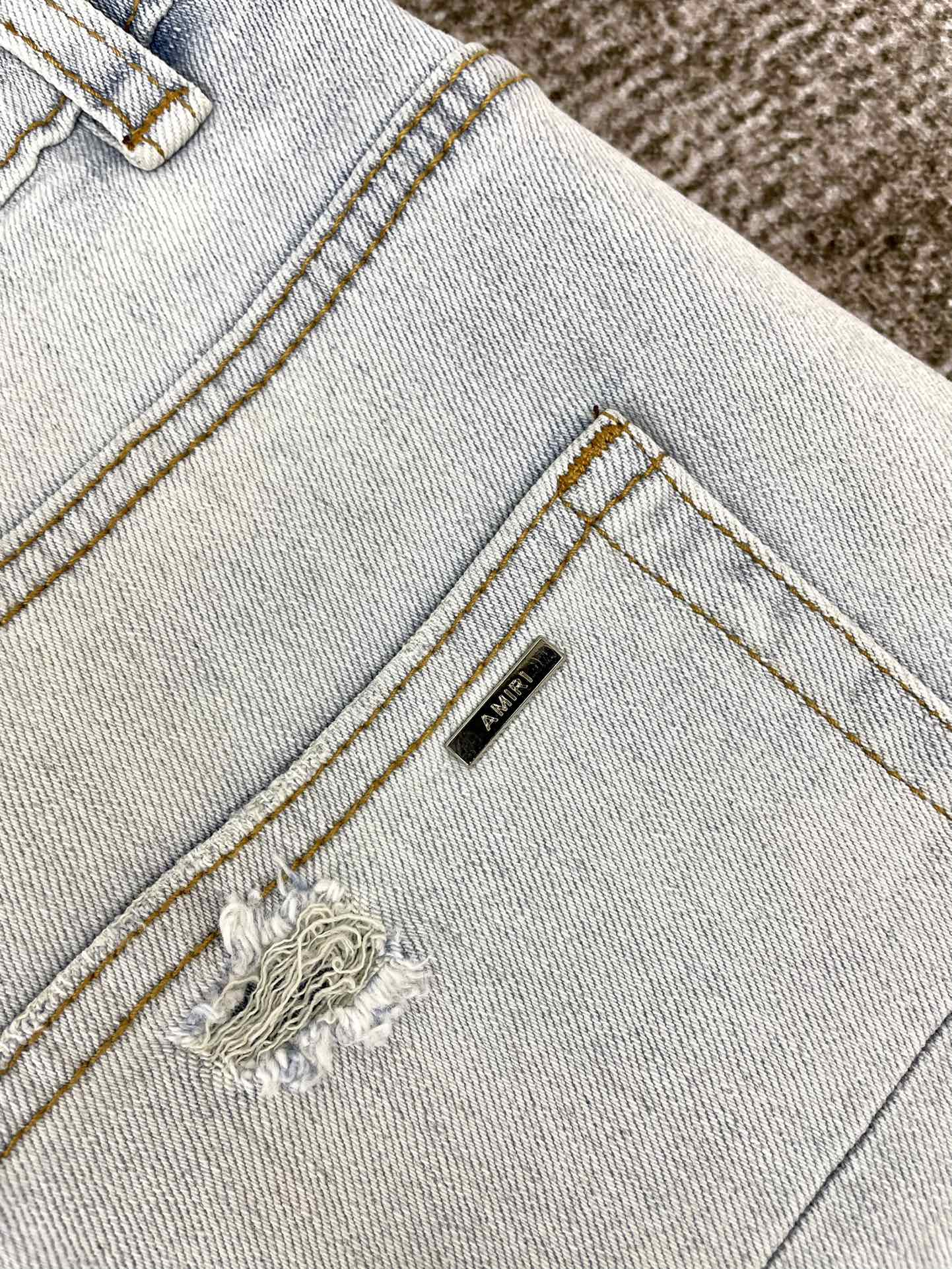 AMIRI JEANS