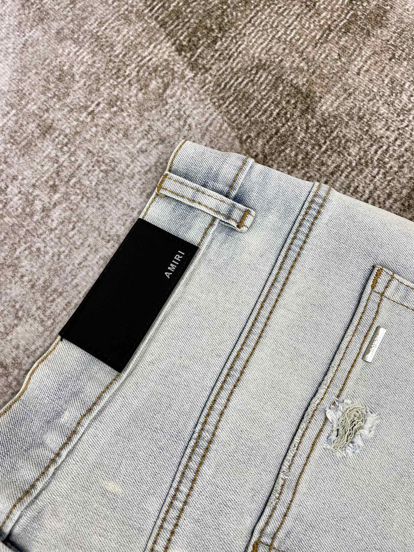 AMIRI JEANS