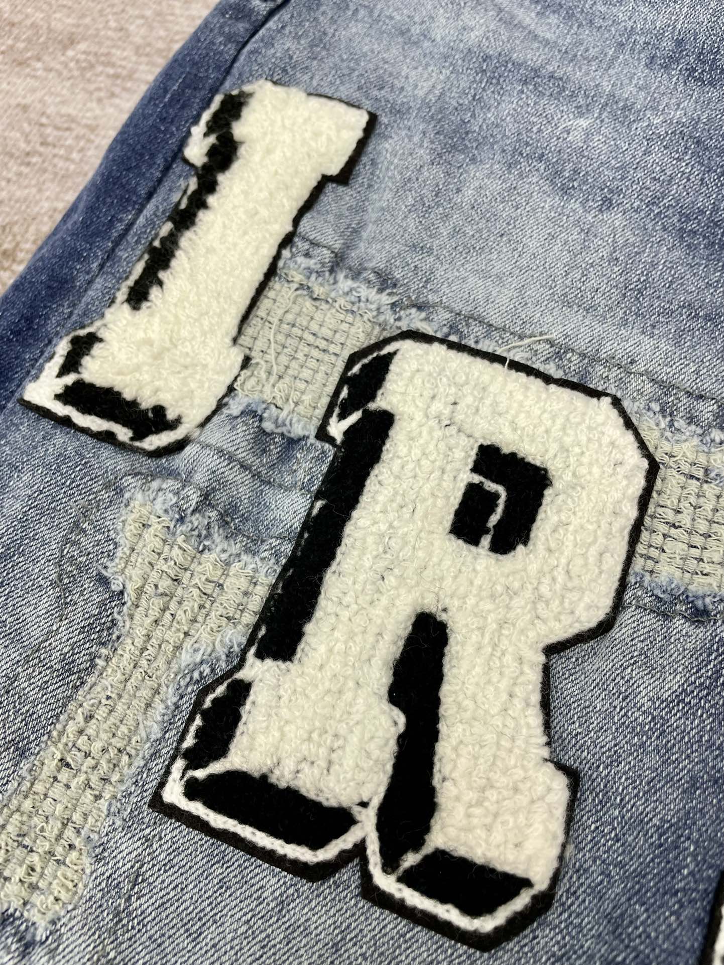 AMIRI JEANS