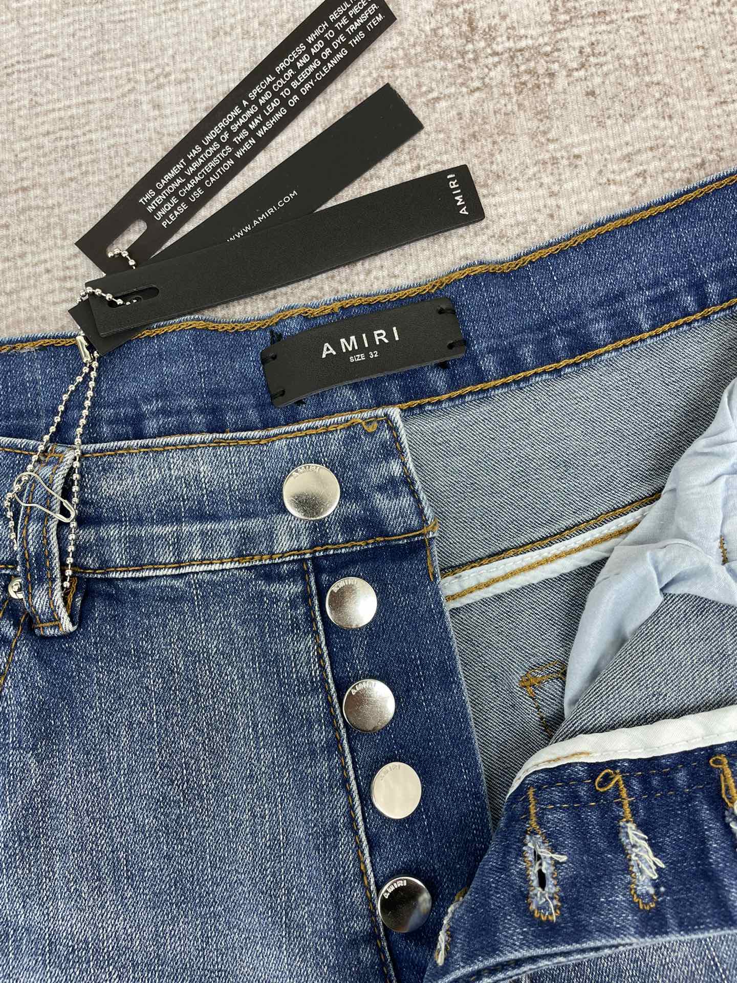 AMIRI JEANS