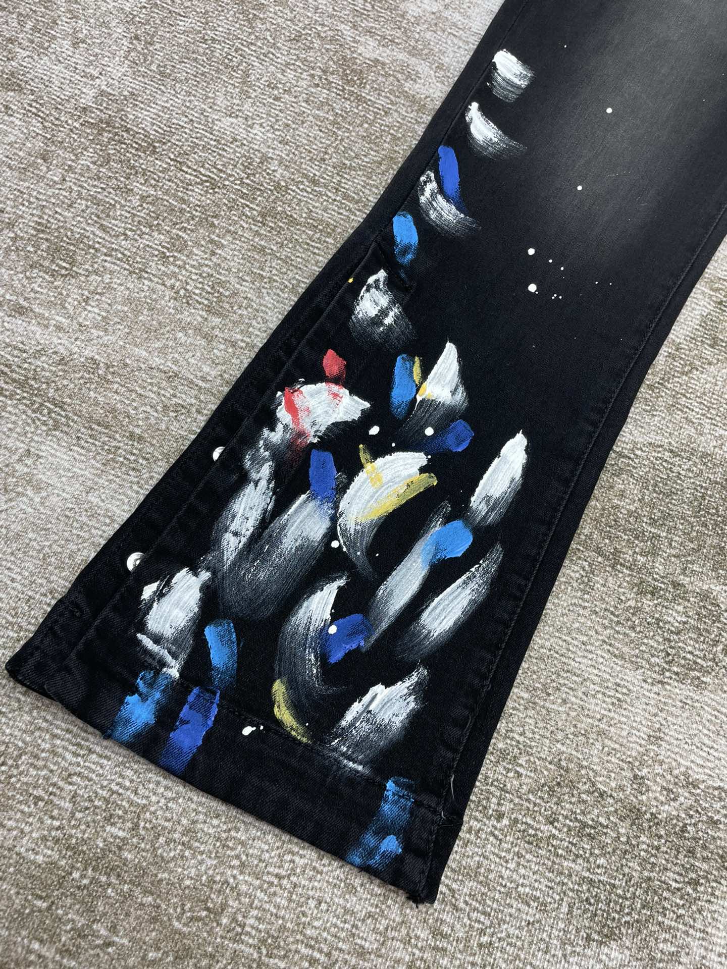 AMIRI JEANS