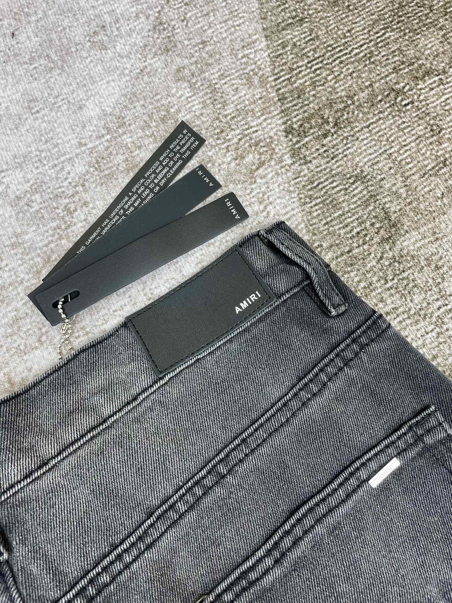 AMIRI JEANS