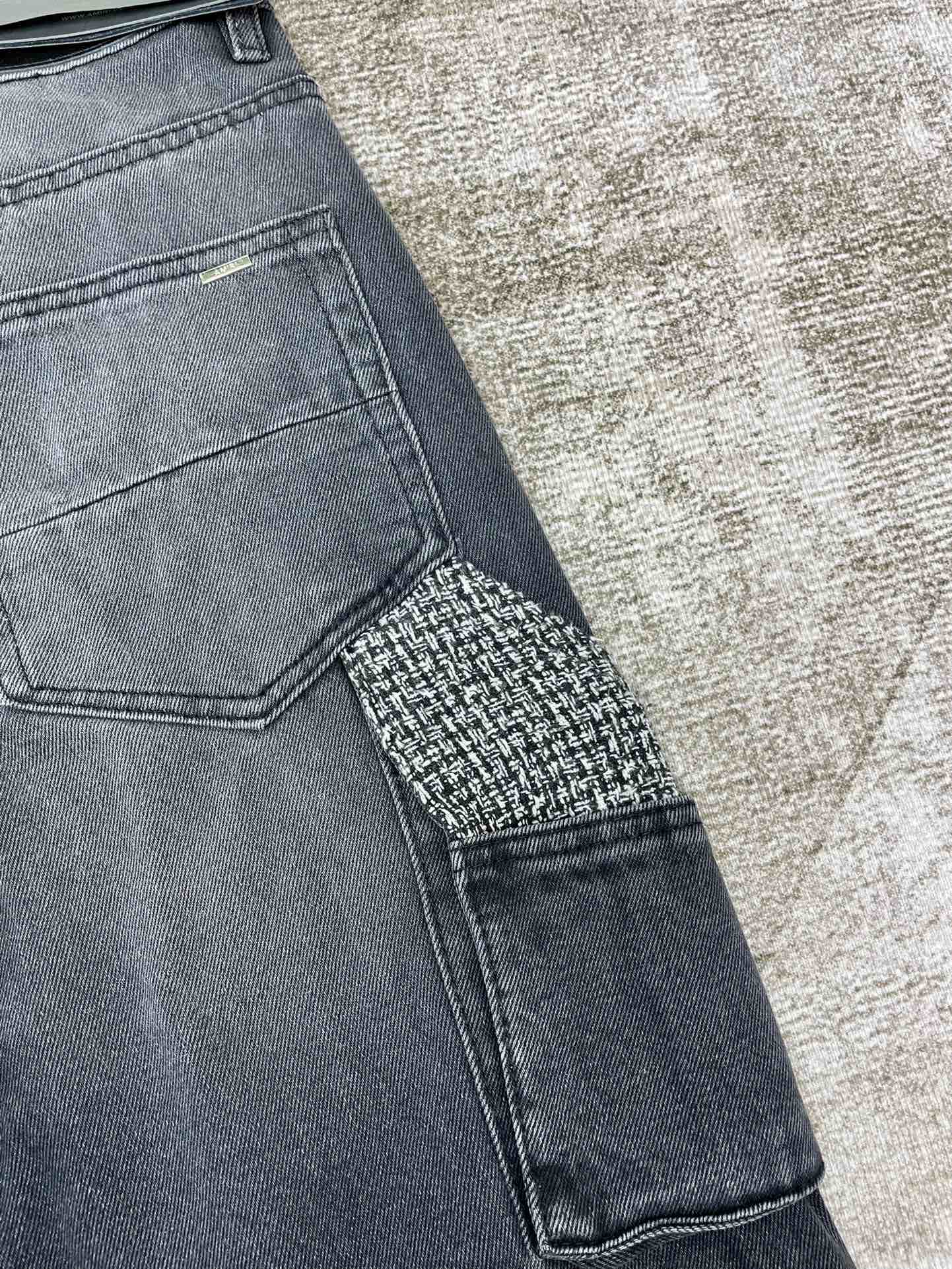 AMIRI JEANS