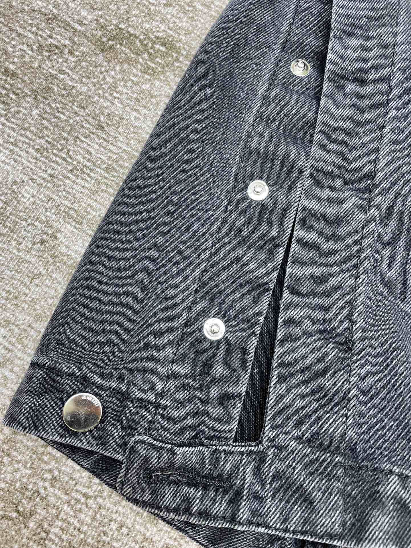 AMIRI JEANS