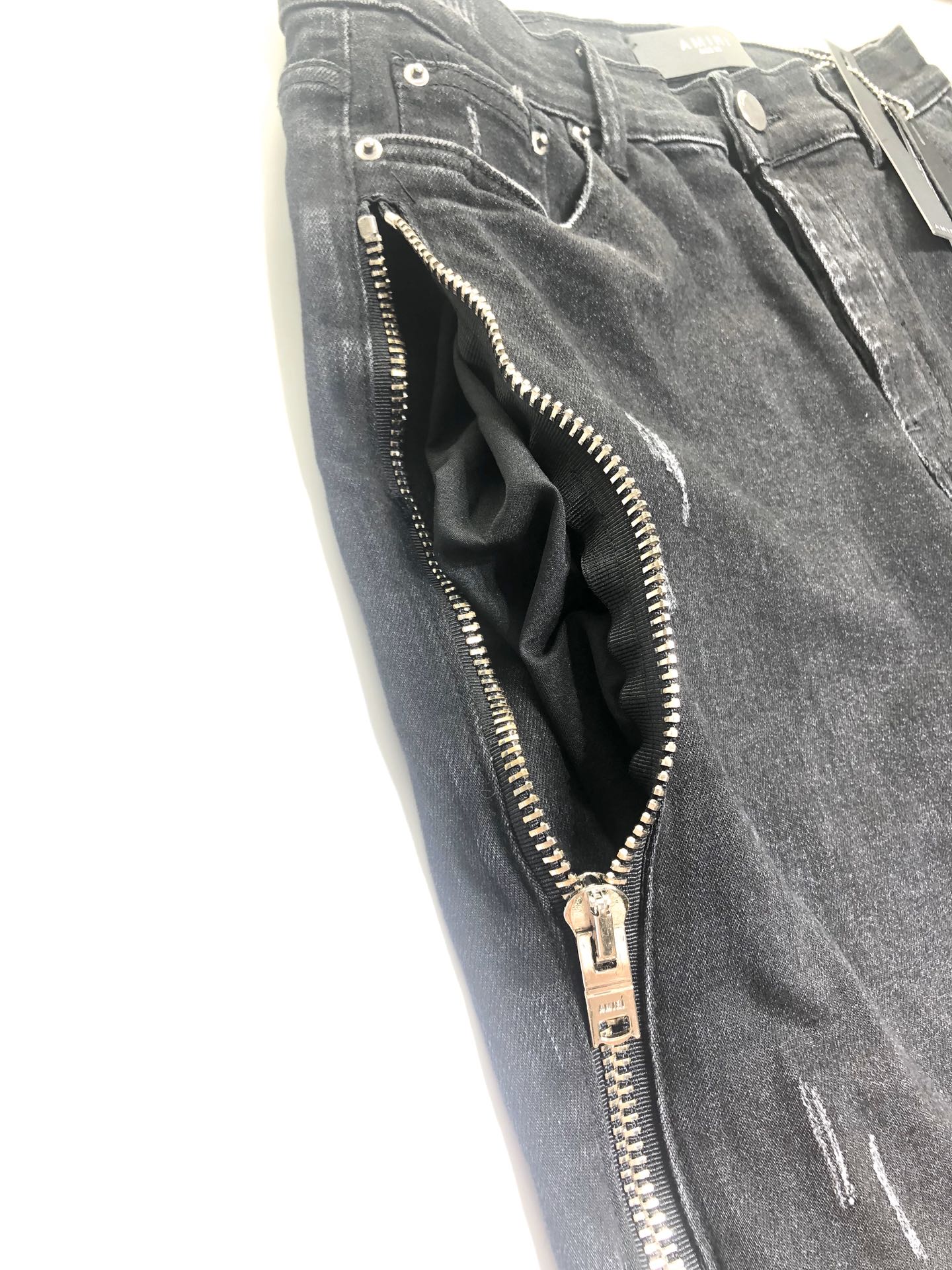 AMIRI JEANS
