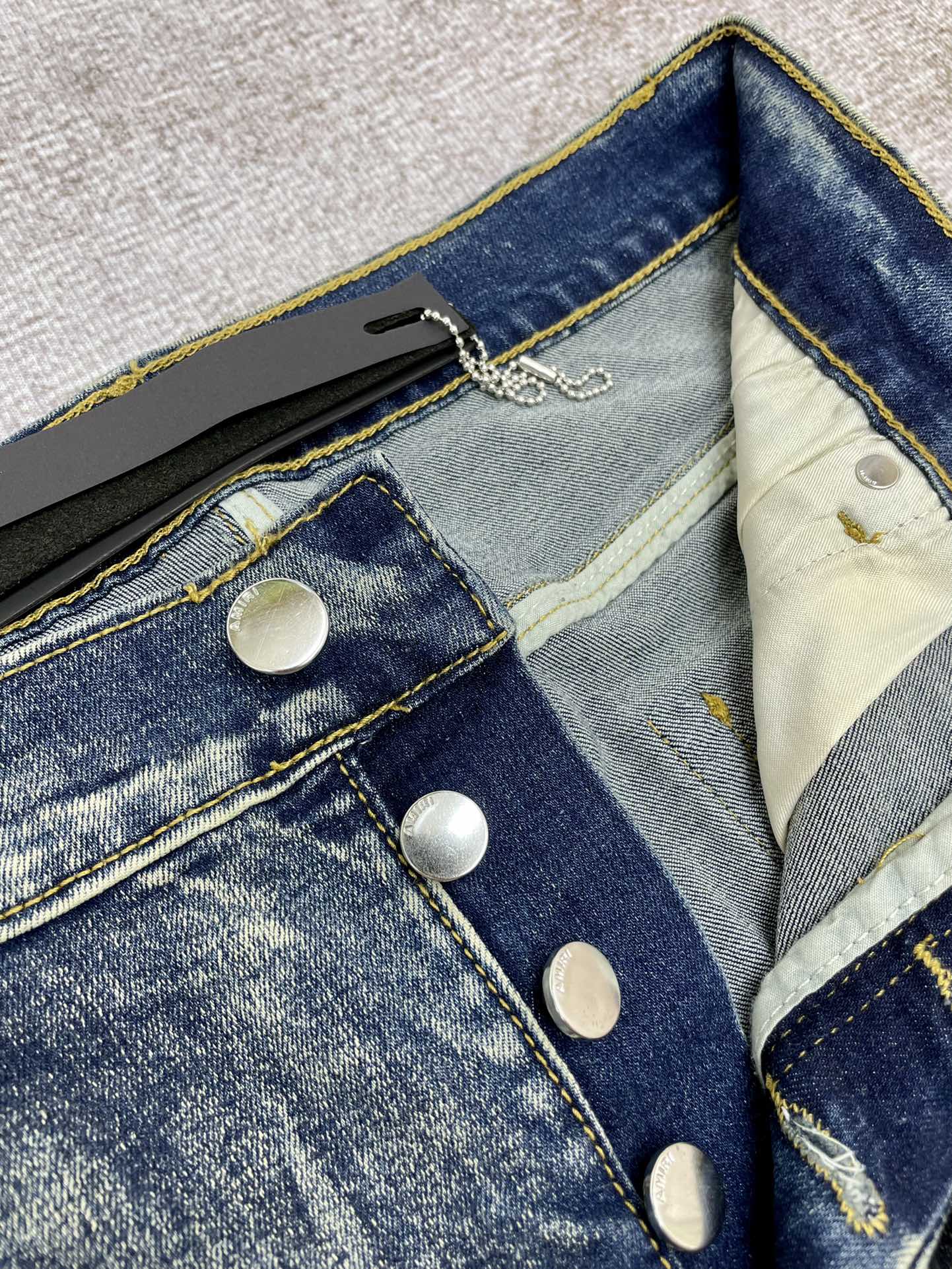 AMIRI JEANS