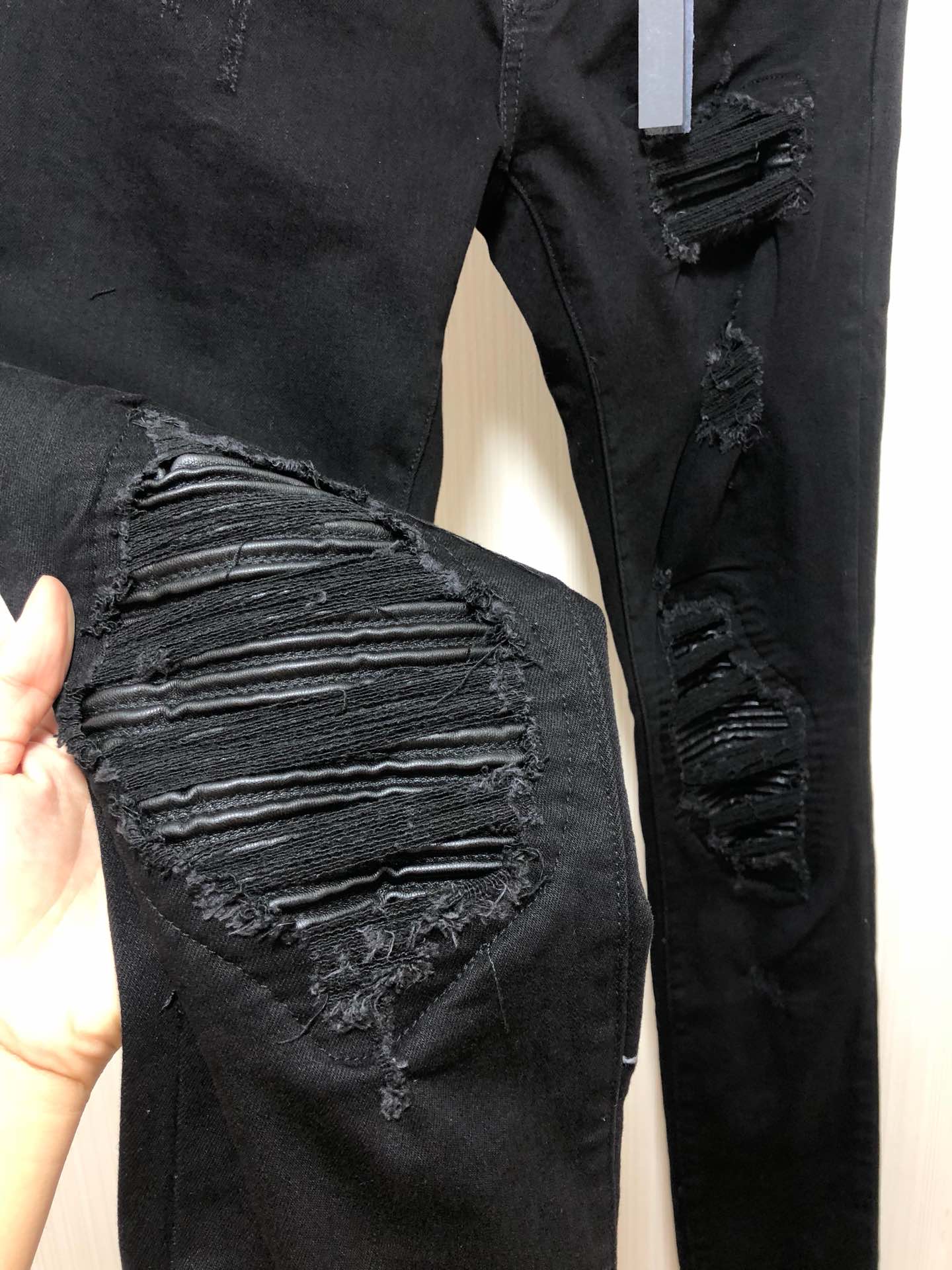 AMIRI JEANS