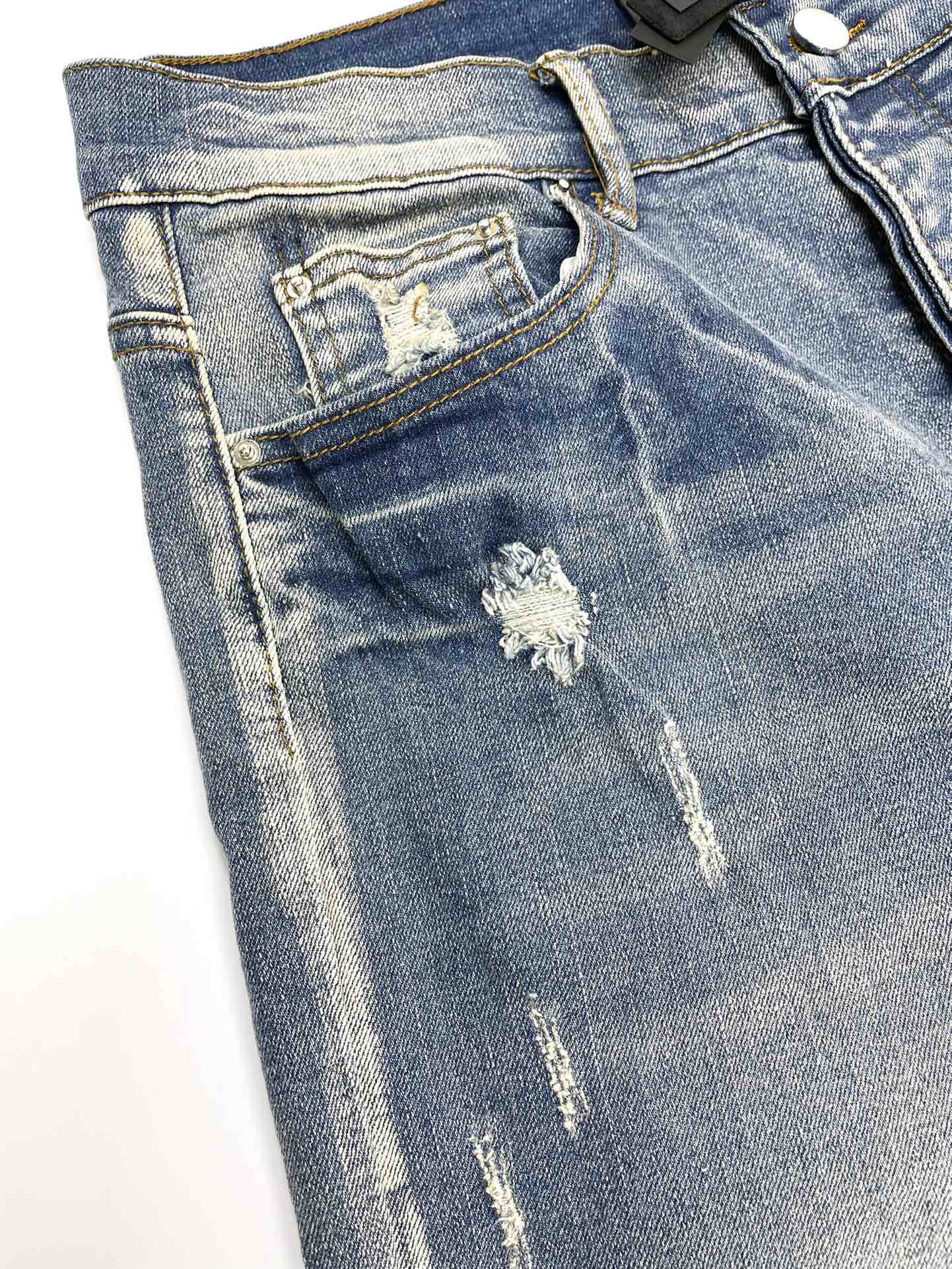AMIRI JEANS