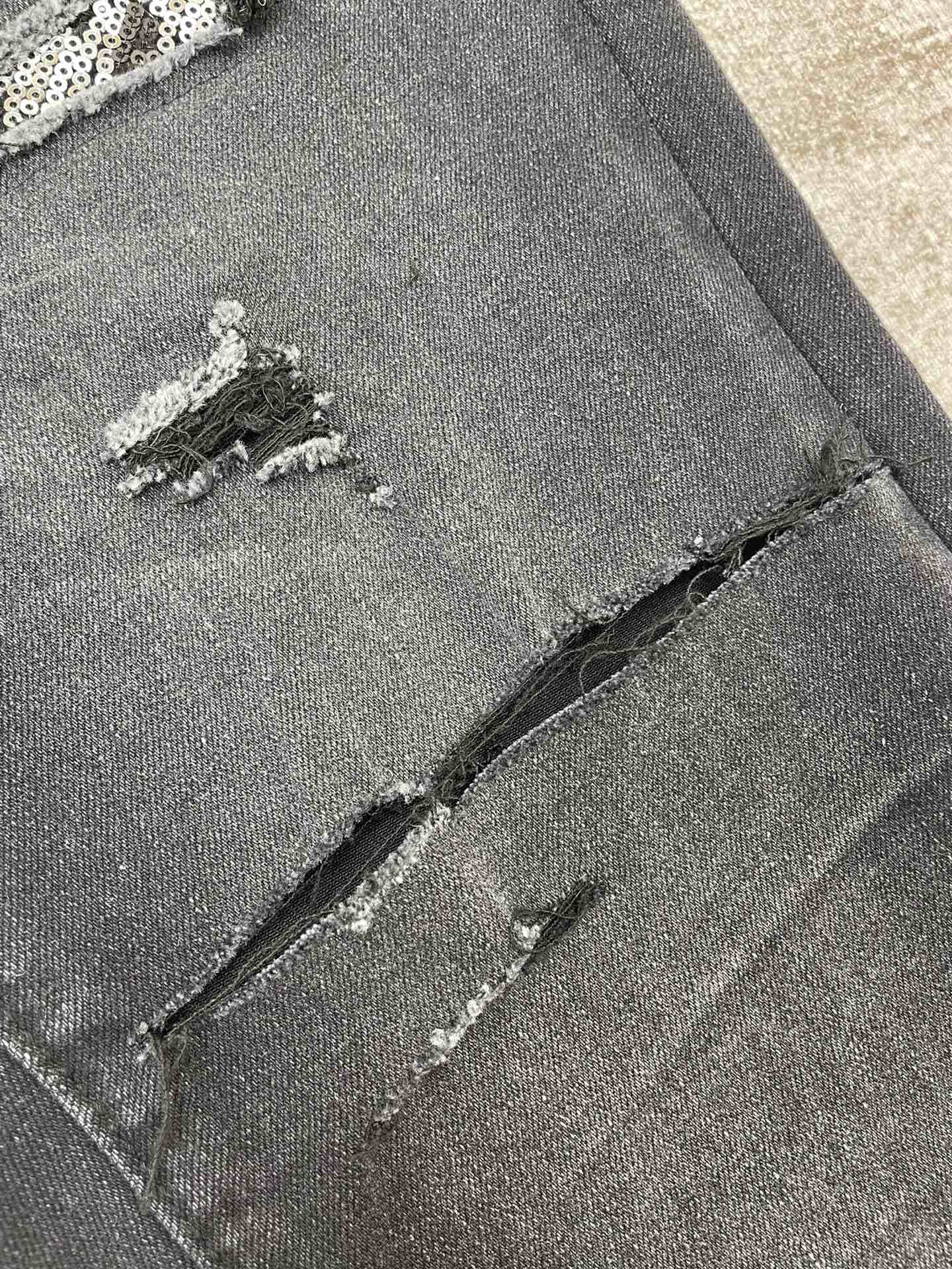 AMIRI JEANS
