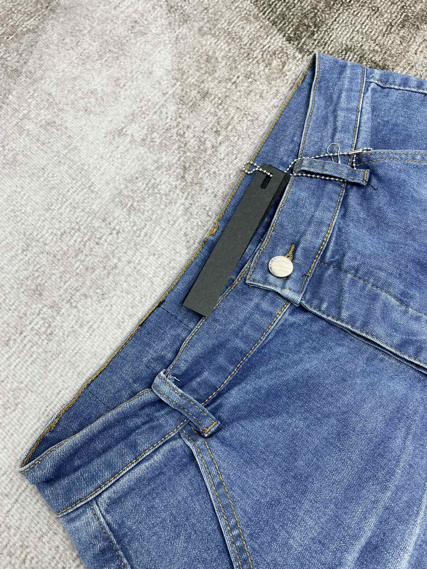 AMIRI JEANS