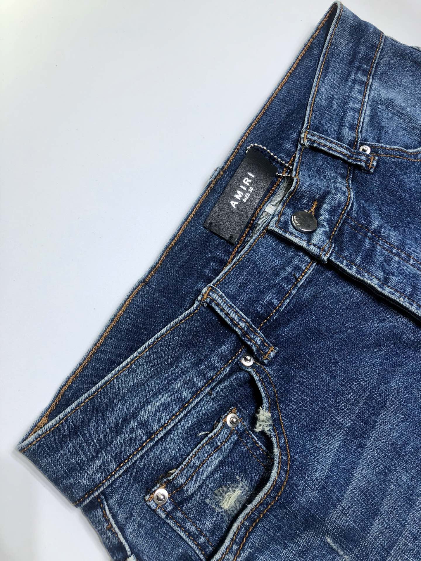 AMIRI JEANS