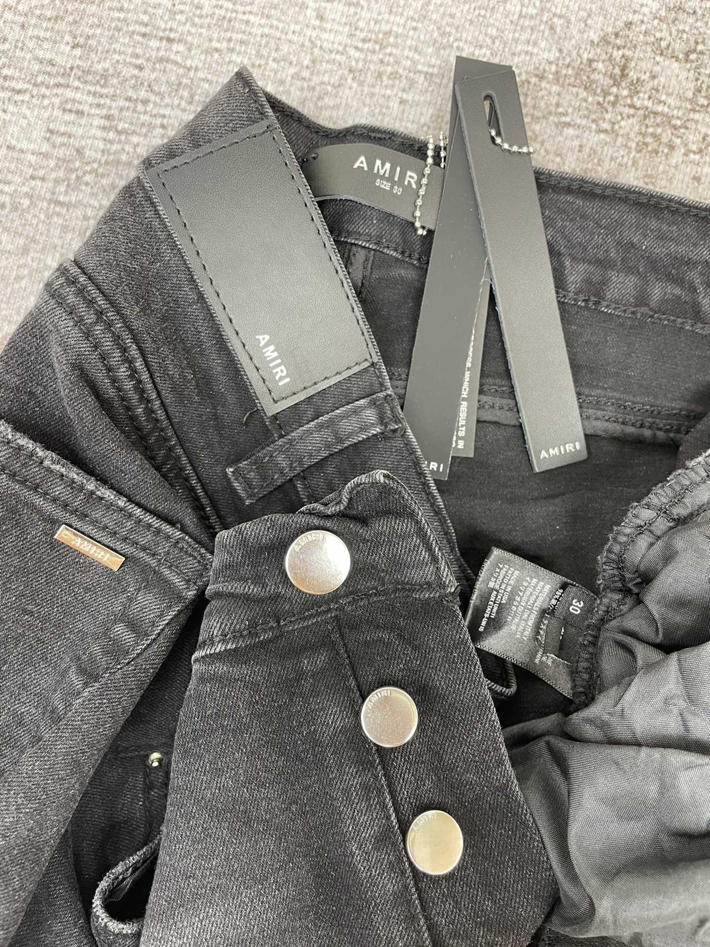 AMIRI JEANS