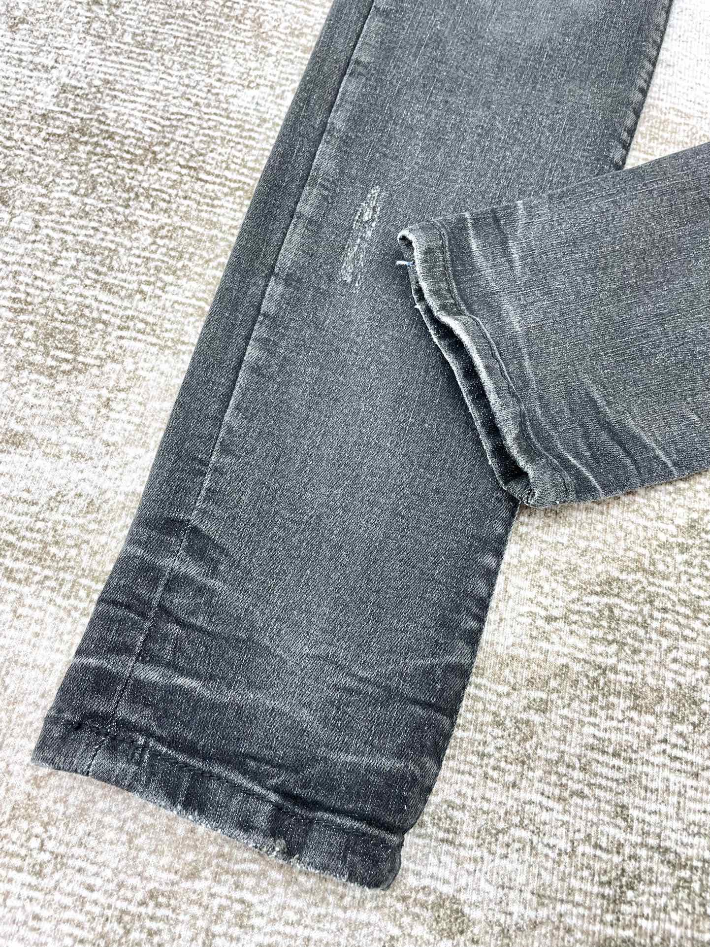 AMIRI JEANS