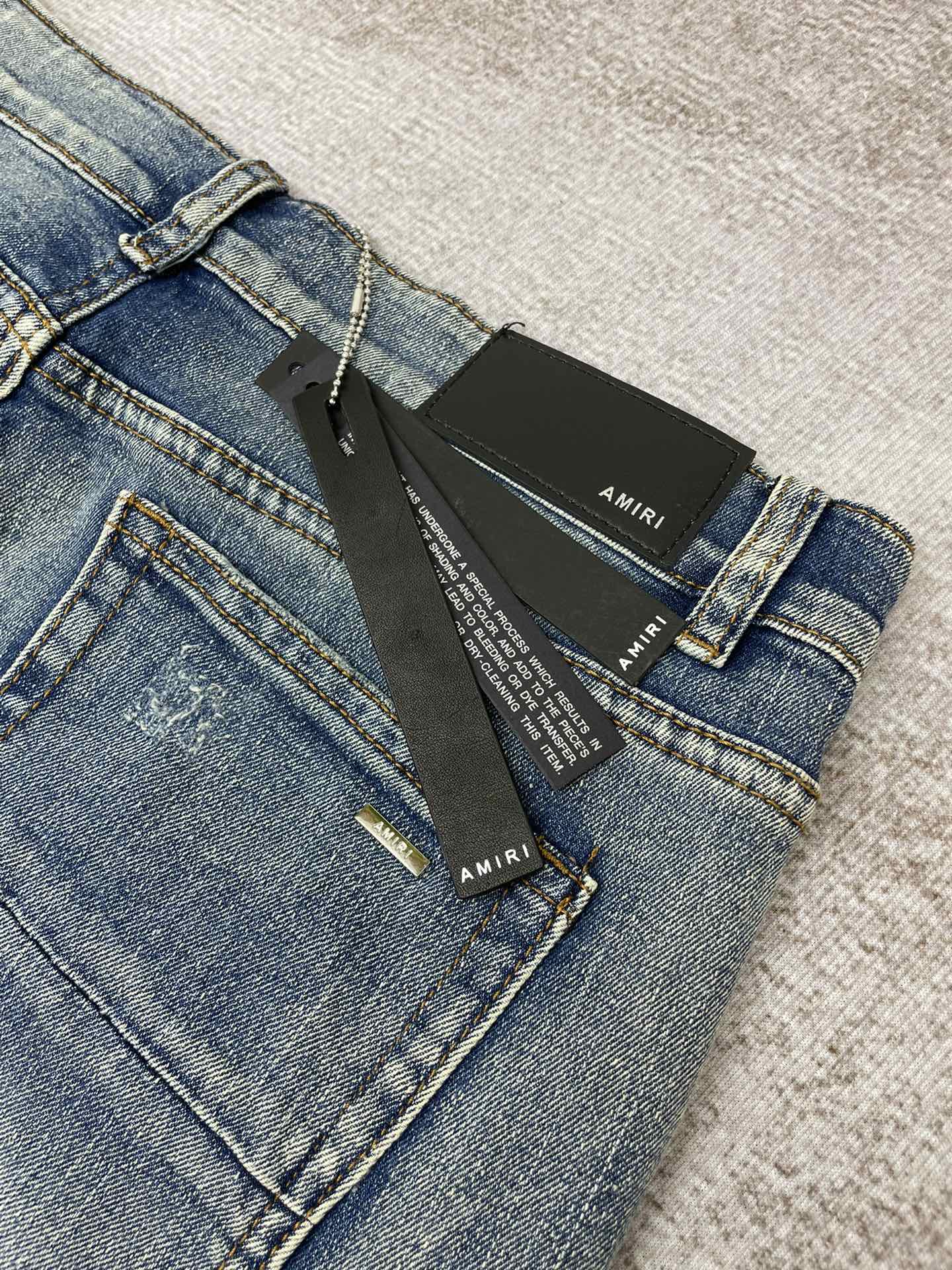 AMIRI JEANS