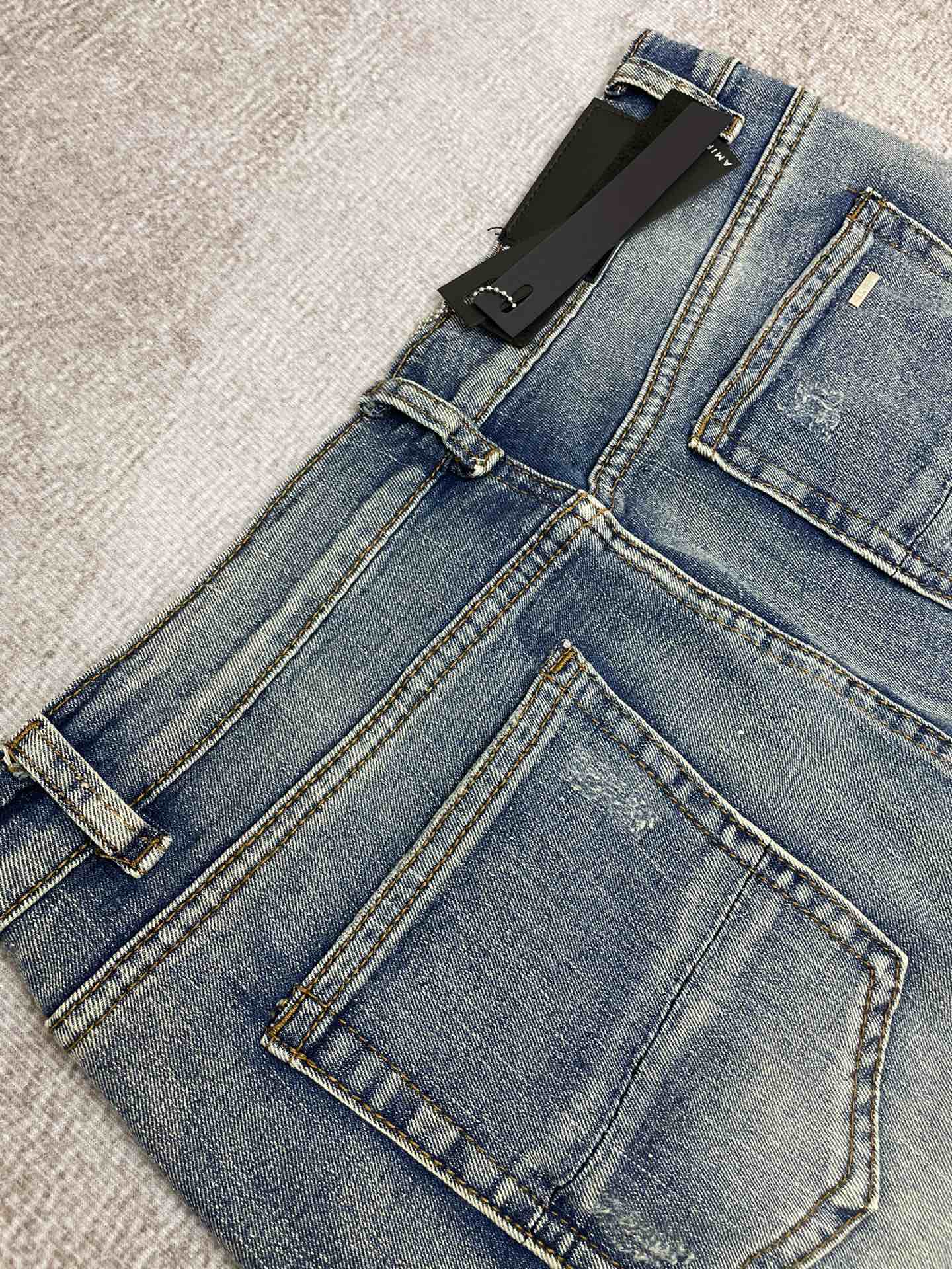 AMIRI JEANS