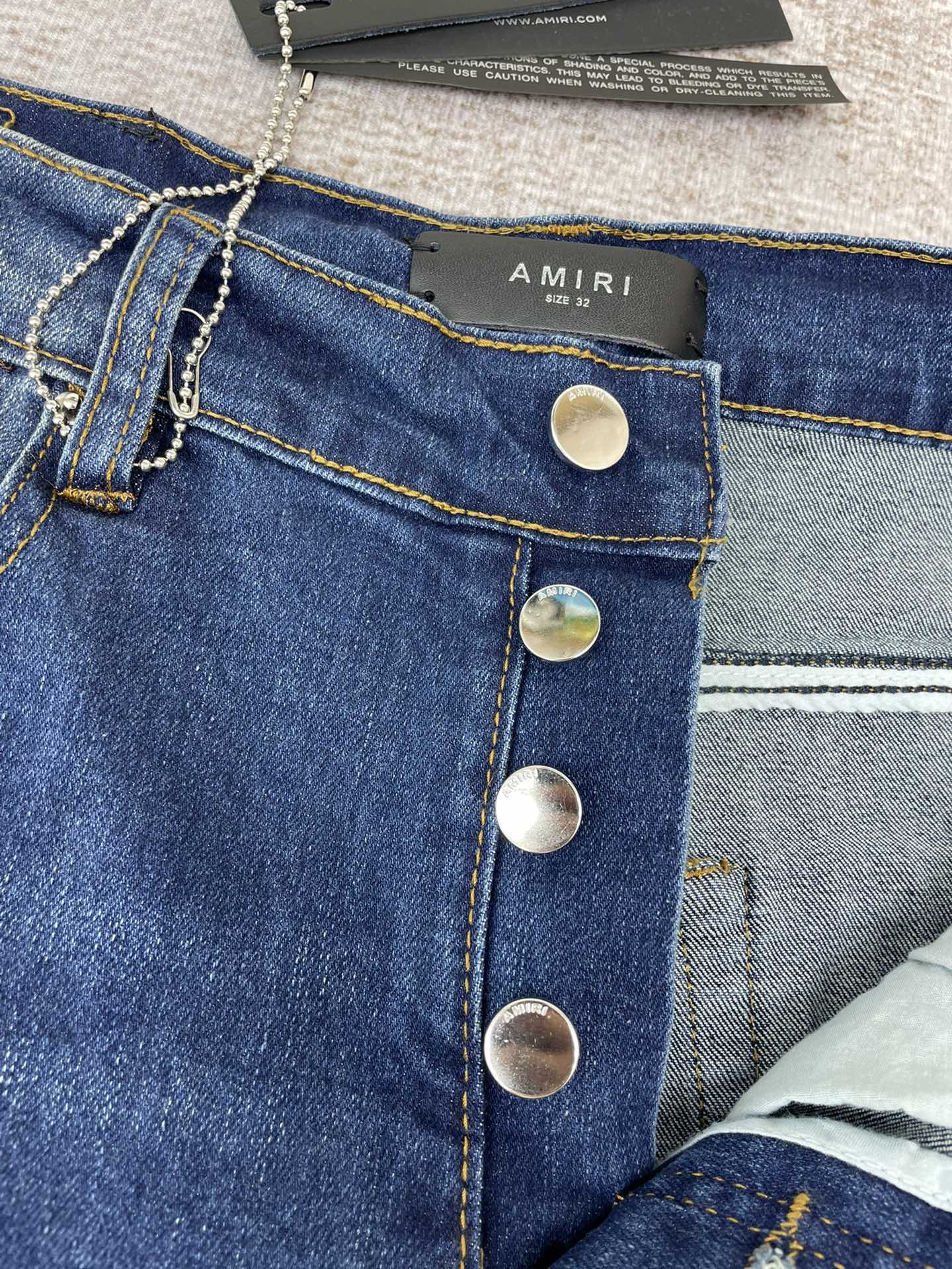AMIRI JEANS