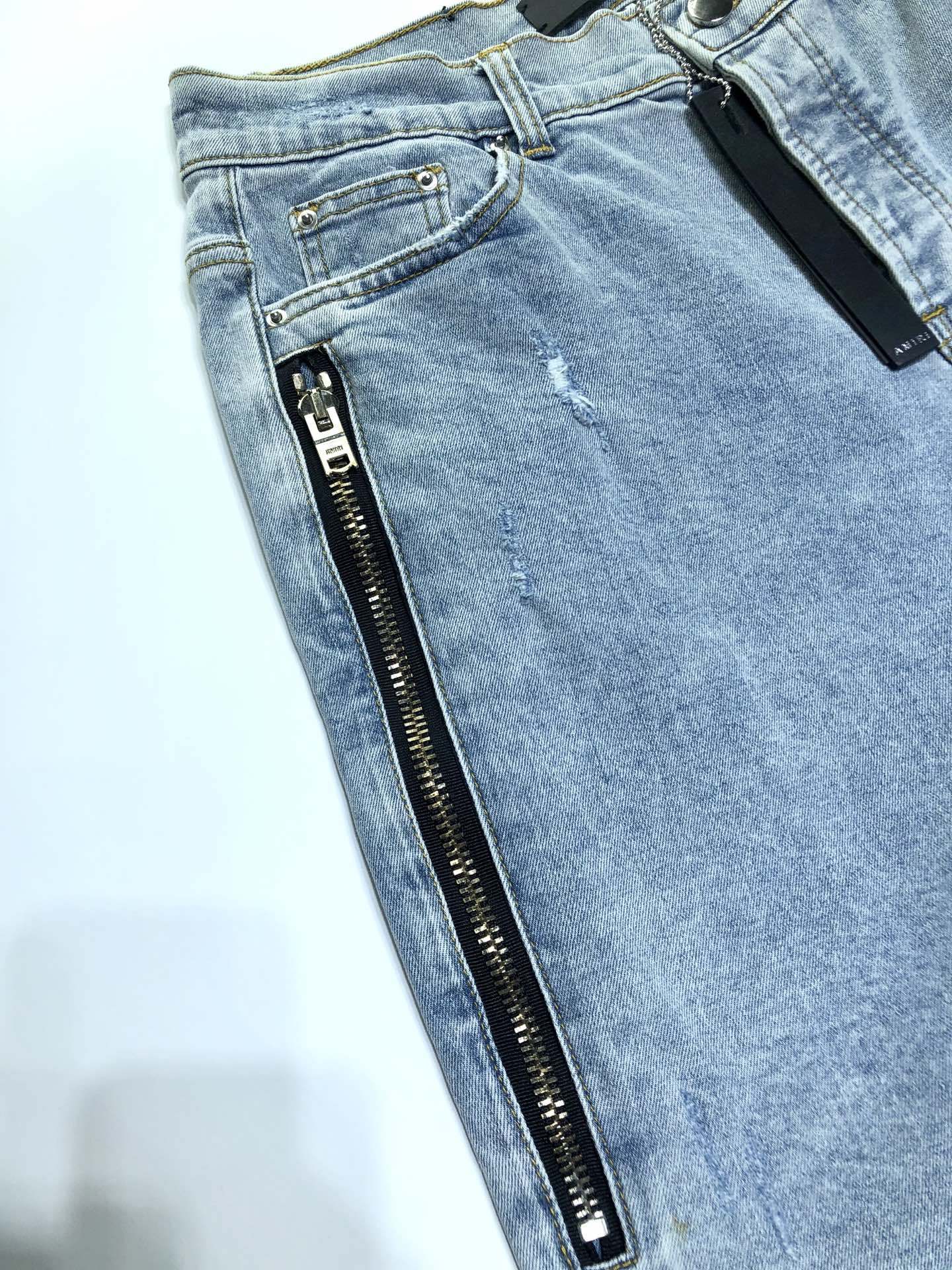 AMIRI JEANS