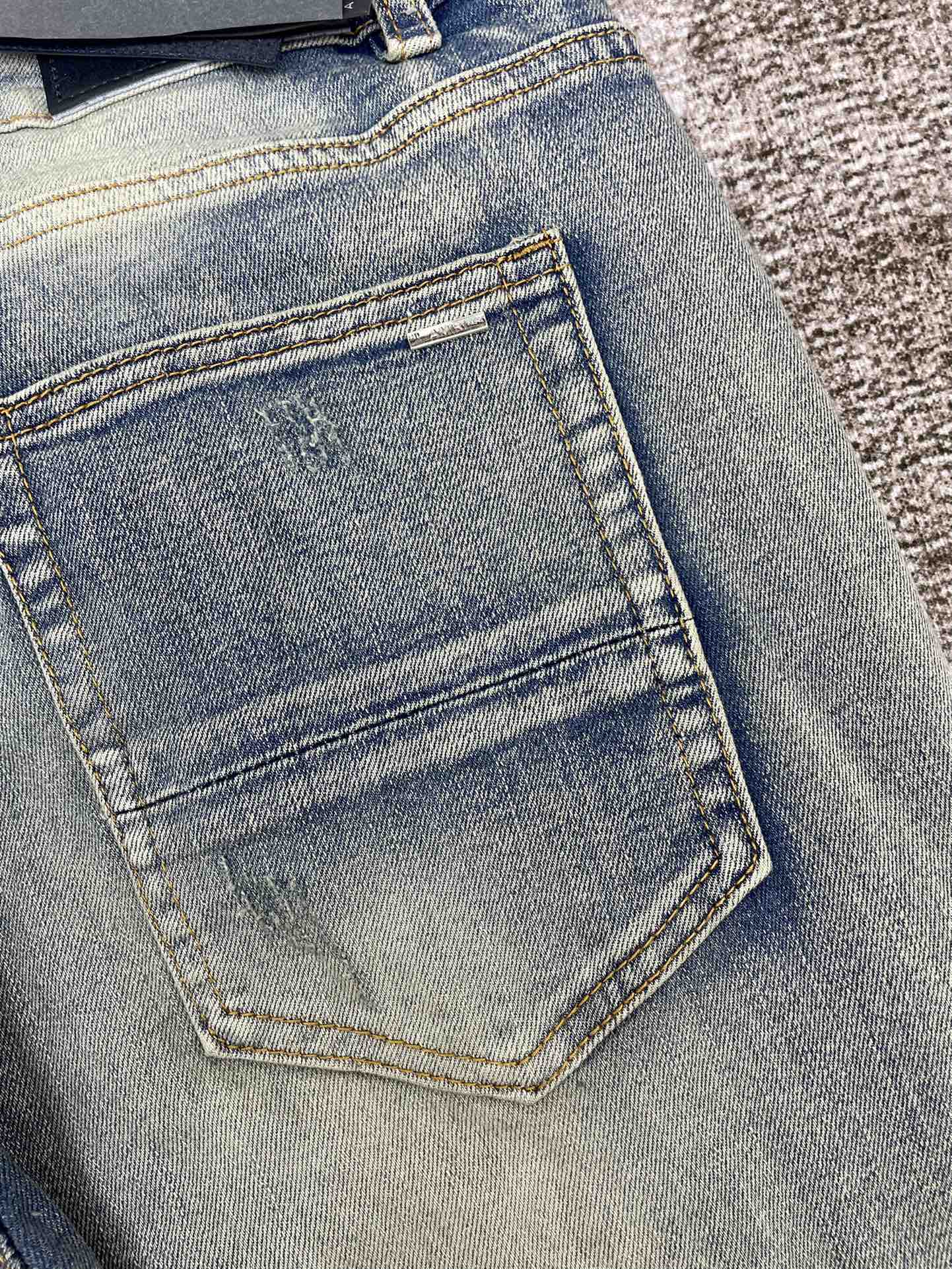 AMIRI JEANS