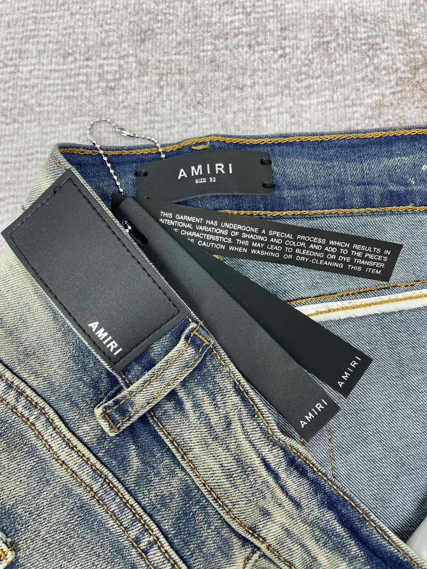 AMIRI JEANS