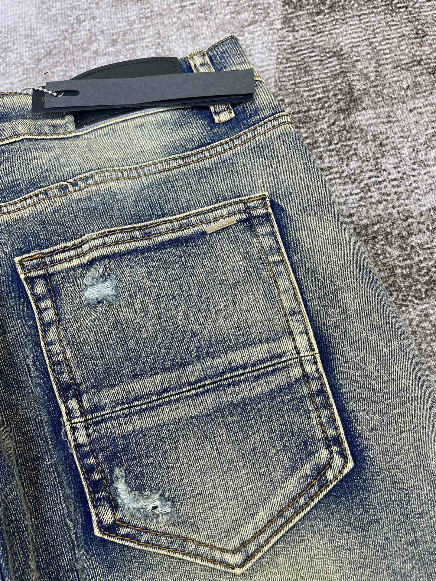 AMIRI JEANS