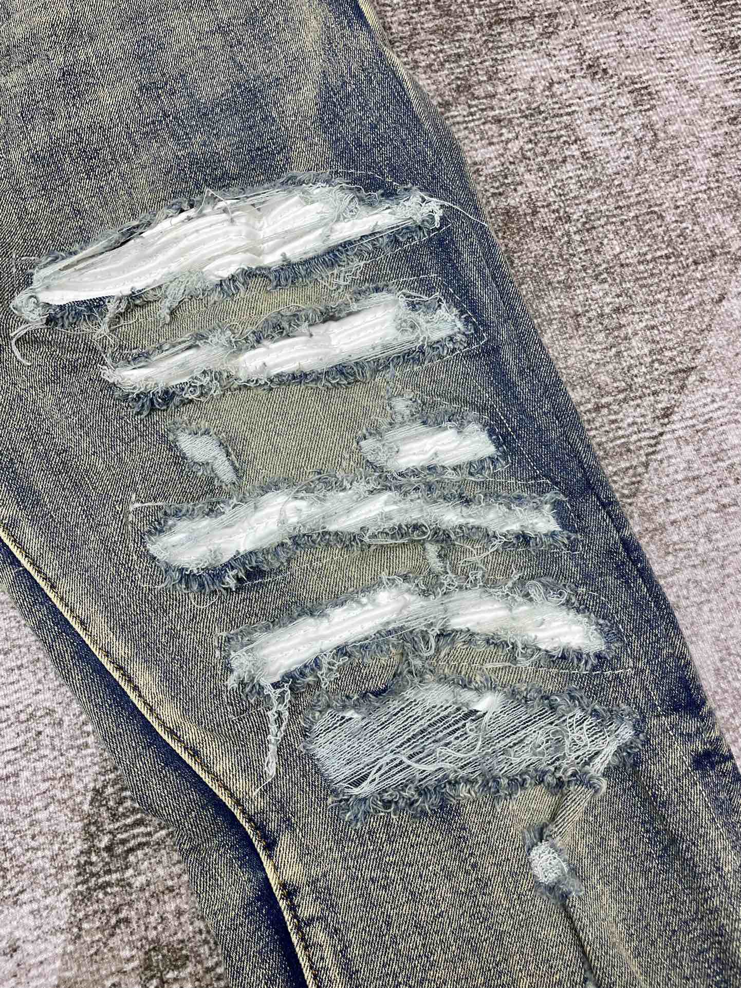 AMIRI JEANS