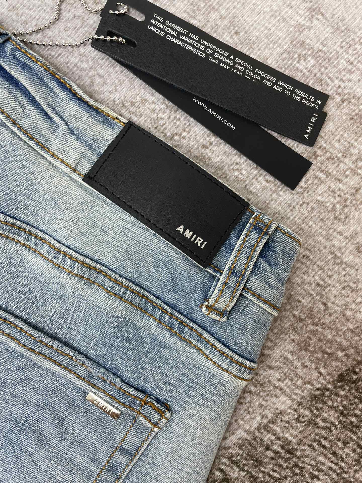 AMIRI JEANS