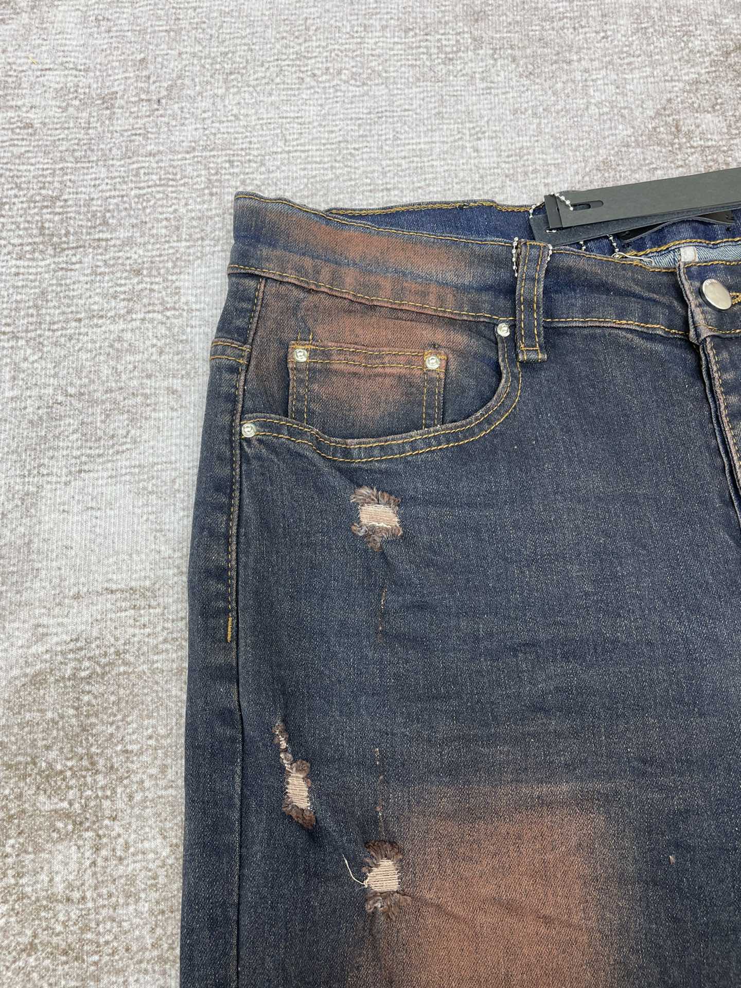 AMIRI JEANS