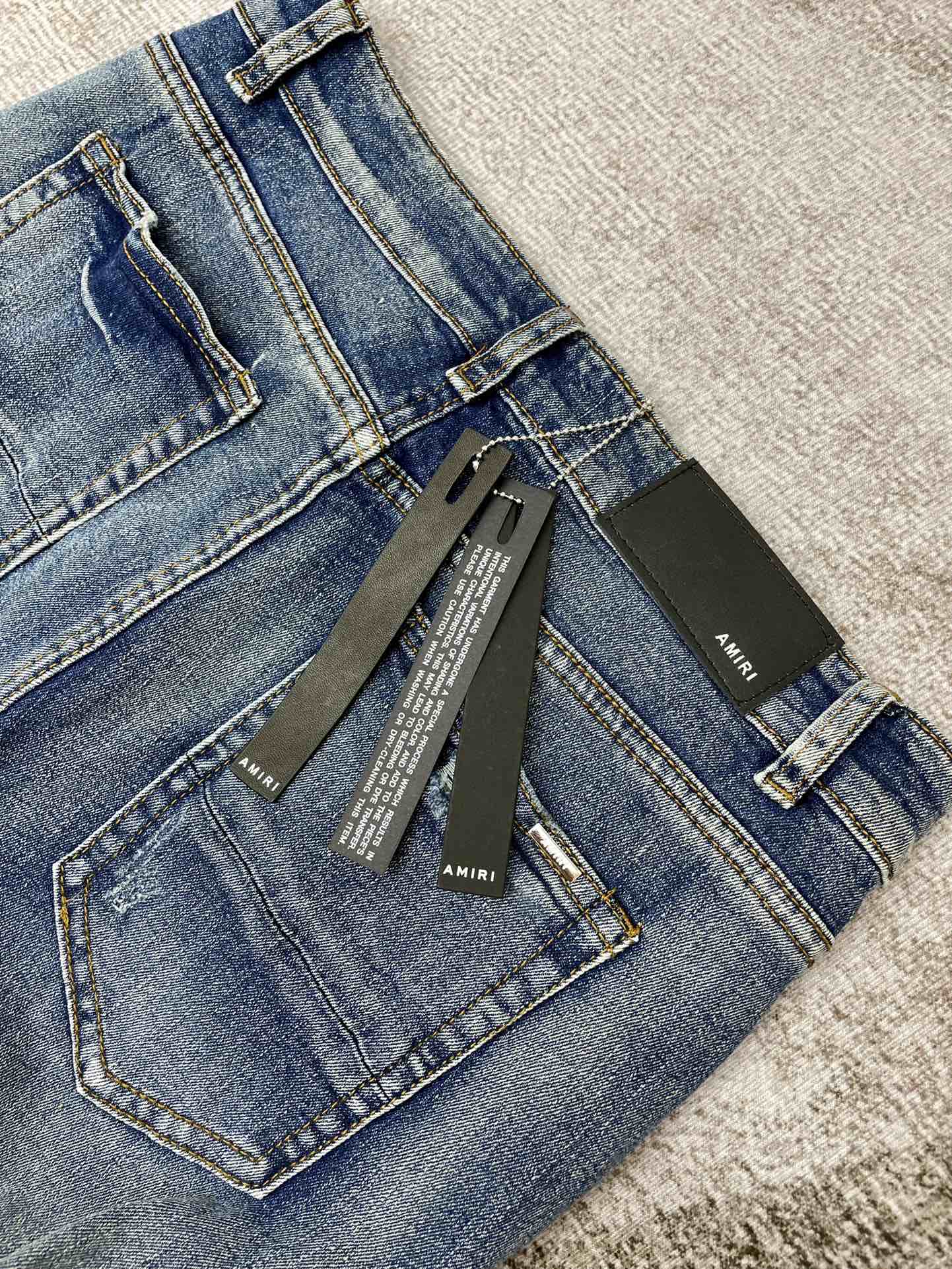 AMIRI JEANS